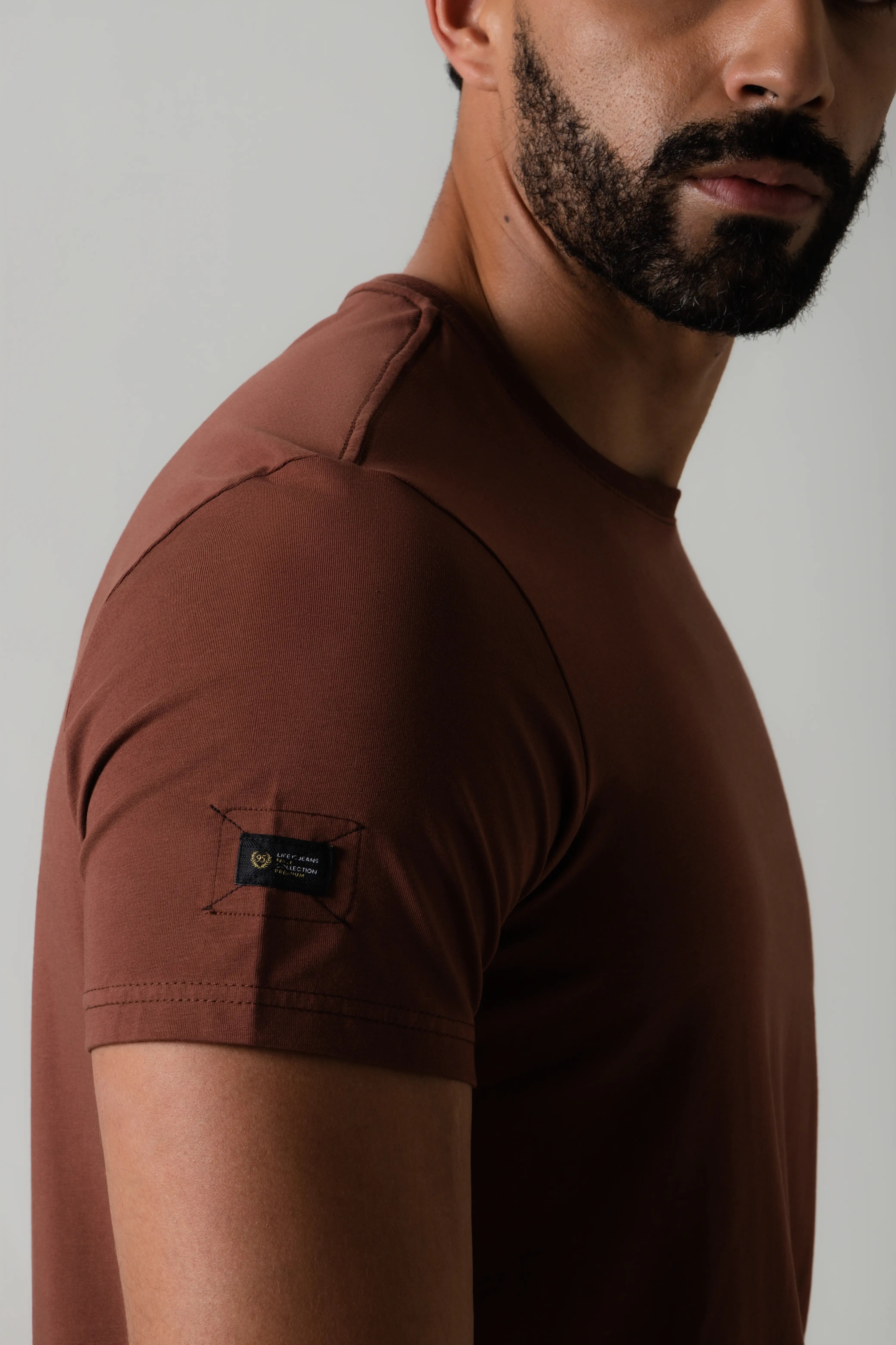 CAMISETA PREMIUM MANGA CORTA COLOR BRUNETTE