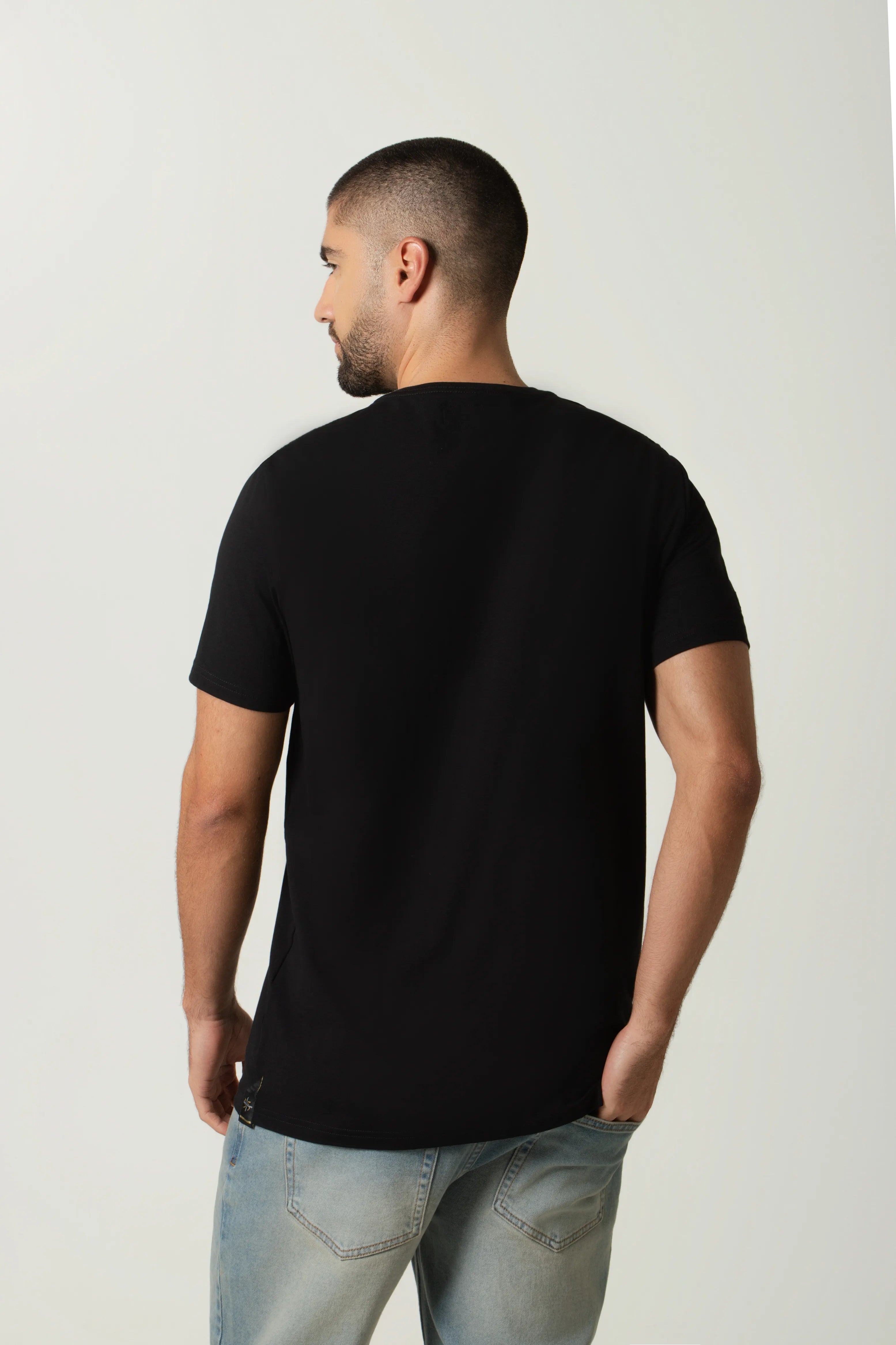 CAMISETA PREMIUM MANGA CORTA COLOR NEGRO