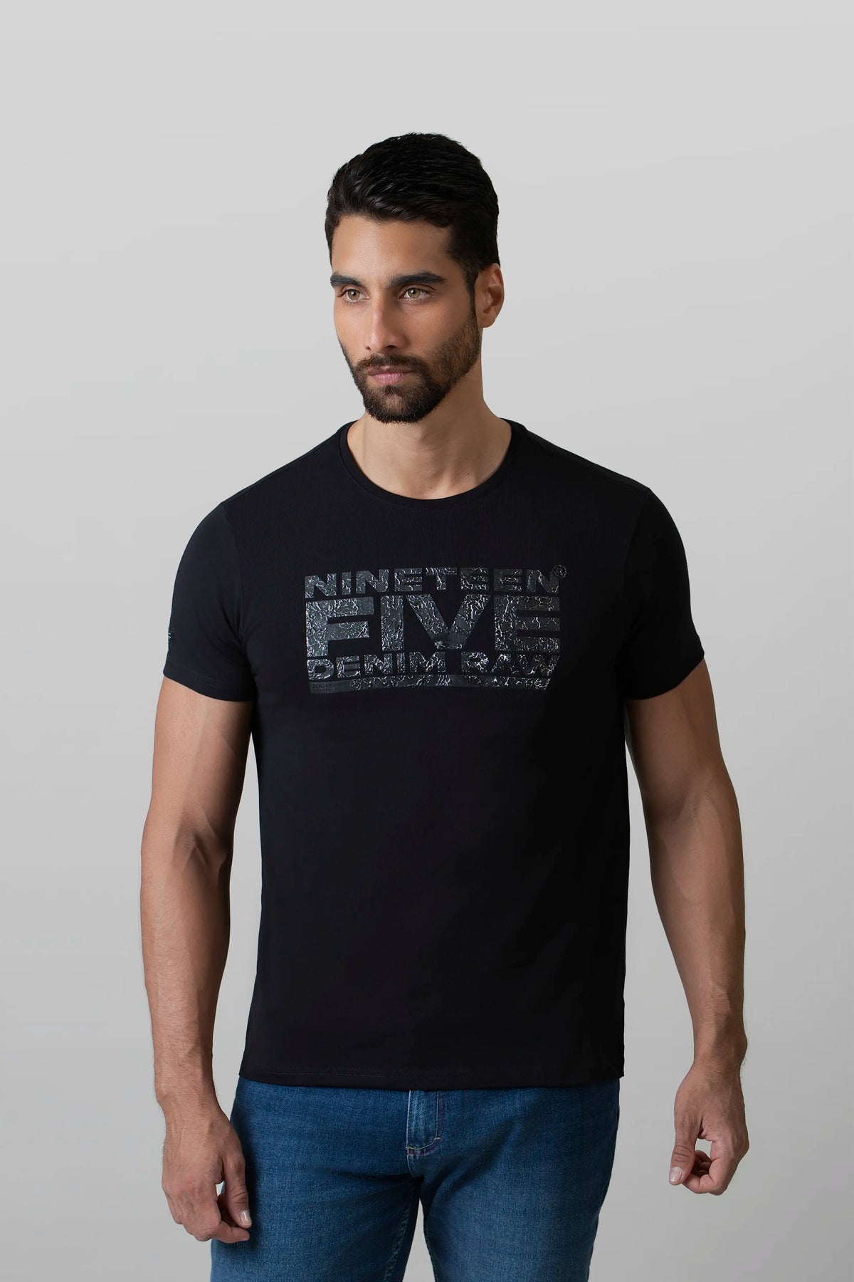 CAMISETA PREMIUM MANGA CORTA COLOR NEGRO