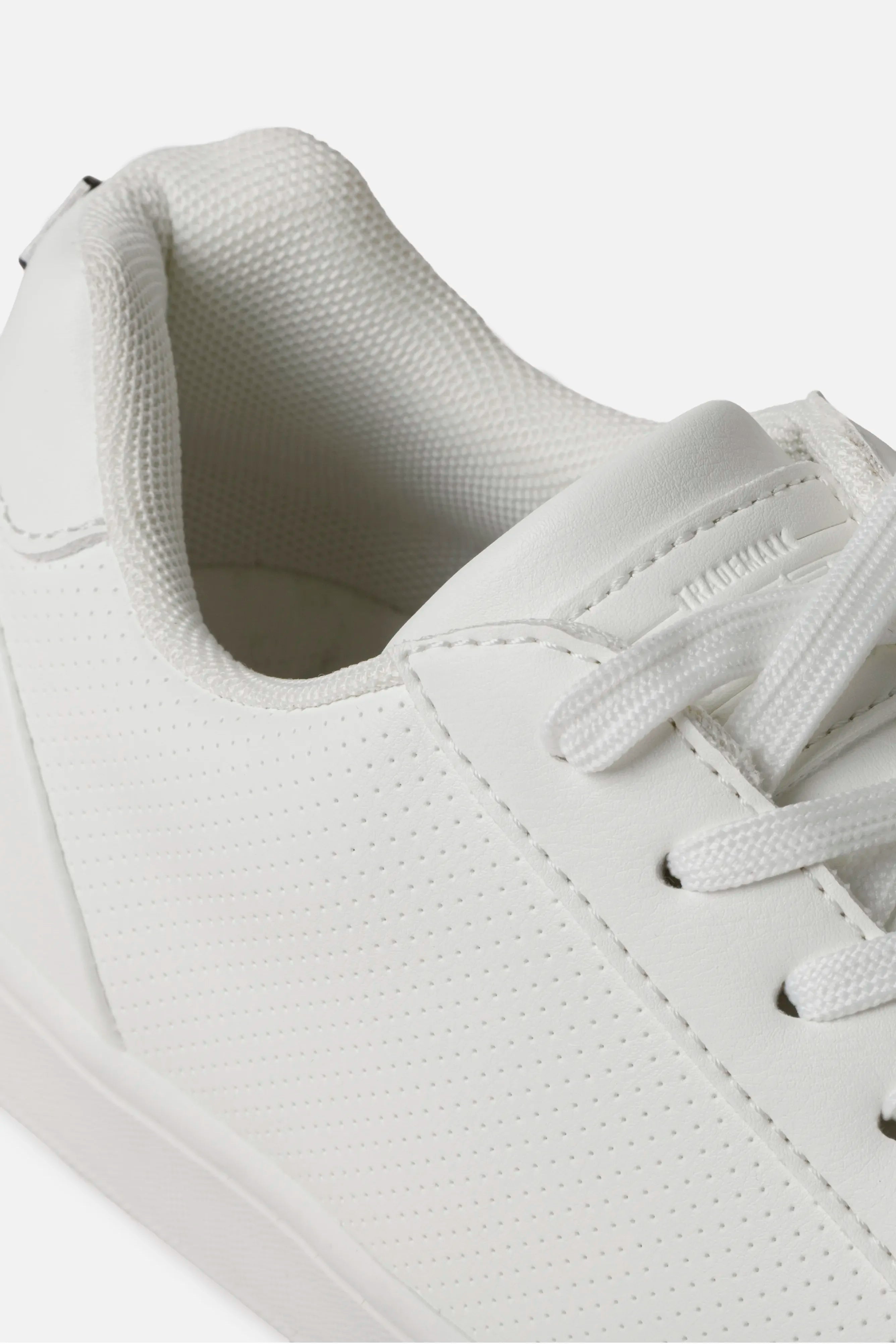 ZAPATOS TENIS COLOR BLANCO OPTICO