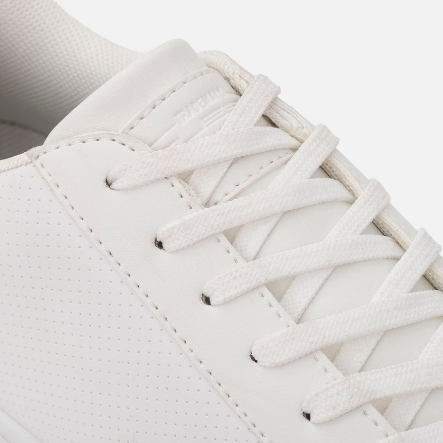 ZAPATOS TENIS COLOR BLANCO OPTICO