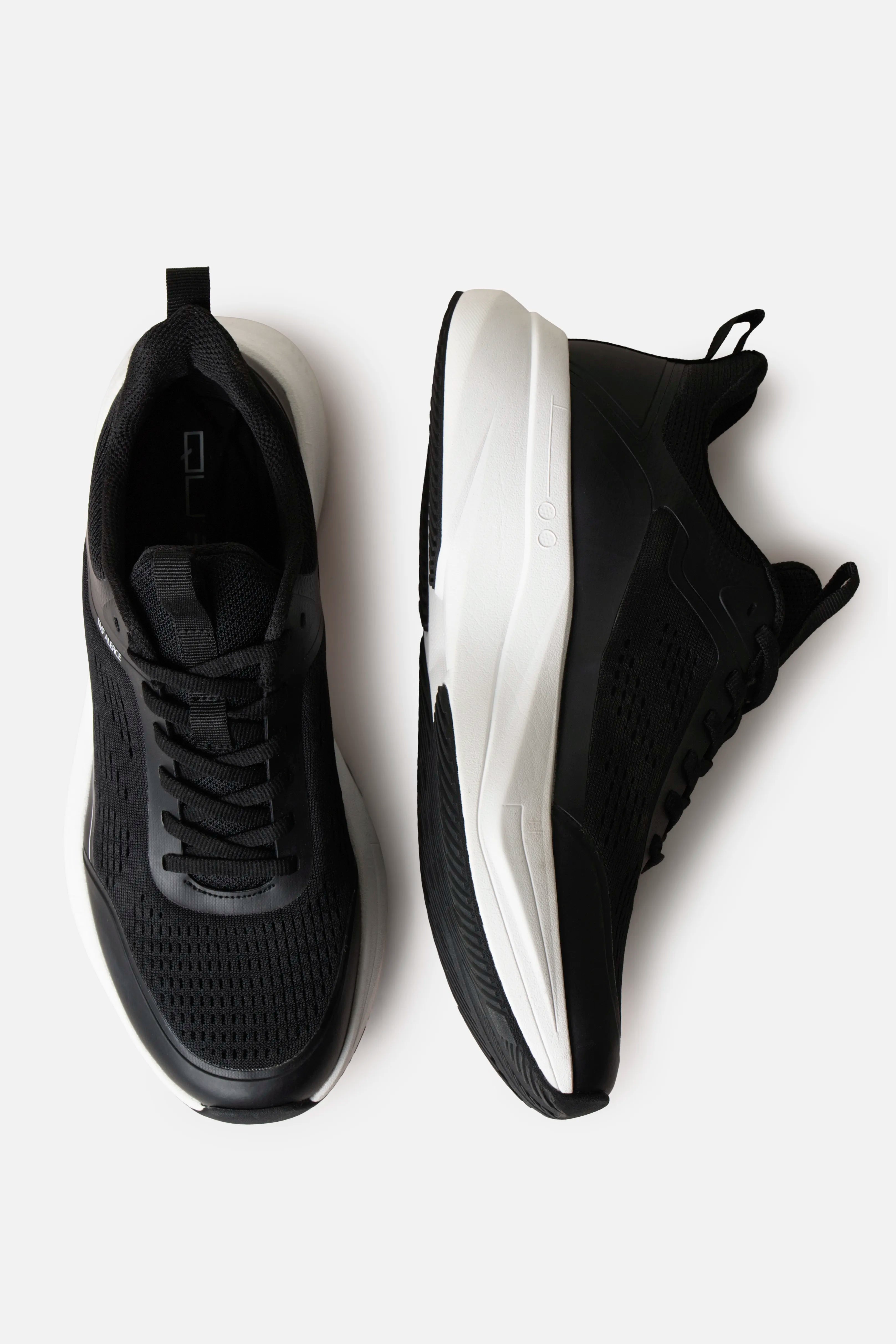 ZAPATOS DEPORTIVO COLOR NEGRO - BLANCO