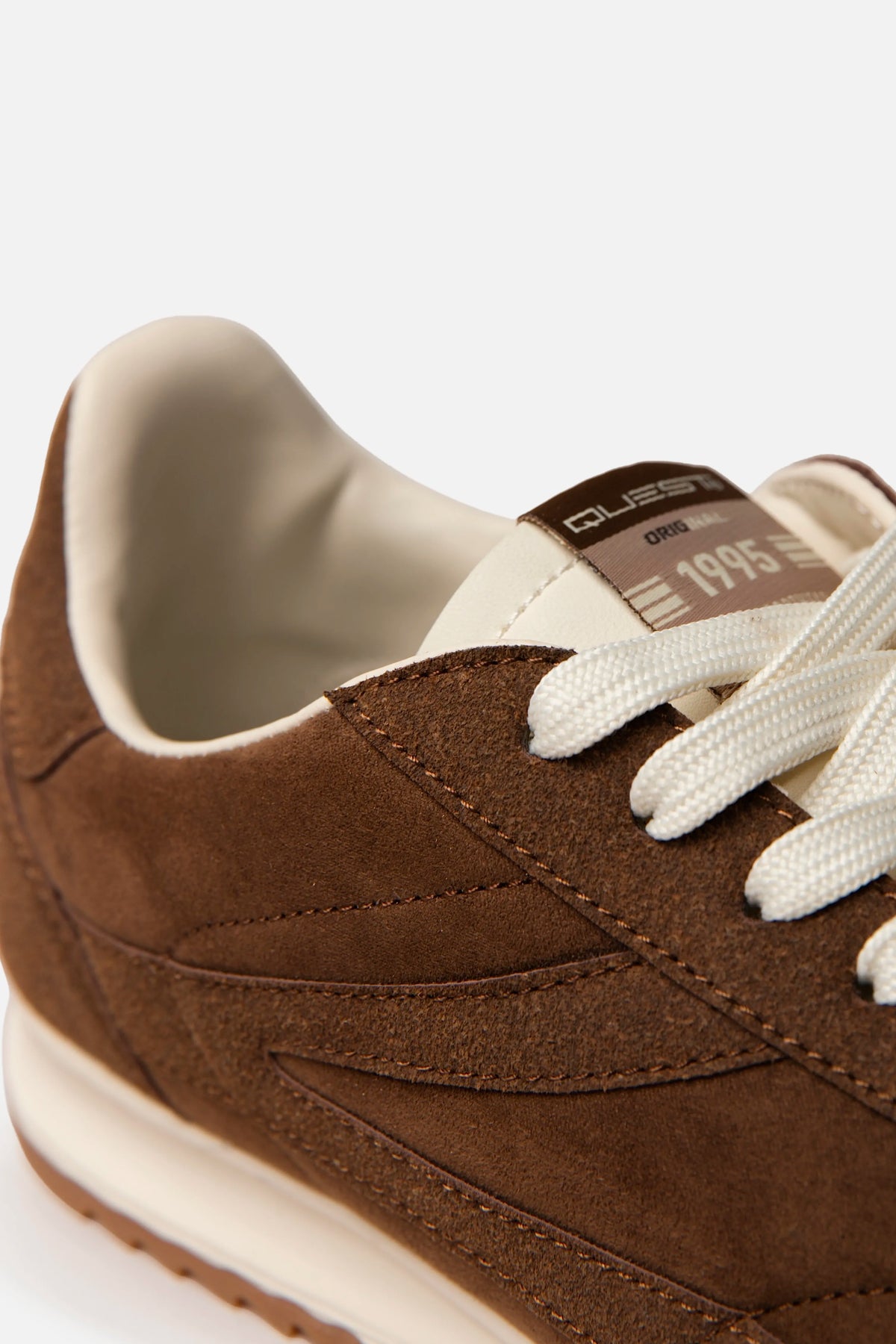 ZAPATOS DEPORTIVO COLOR BRUNETTE