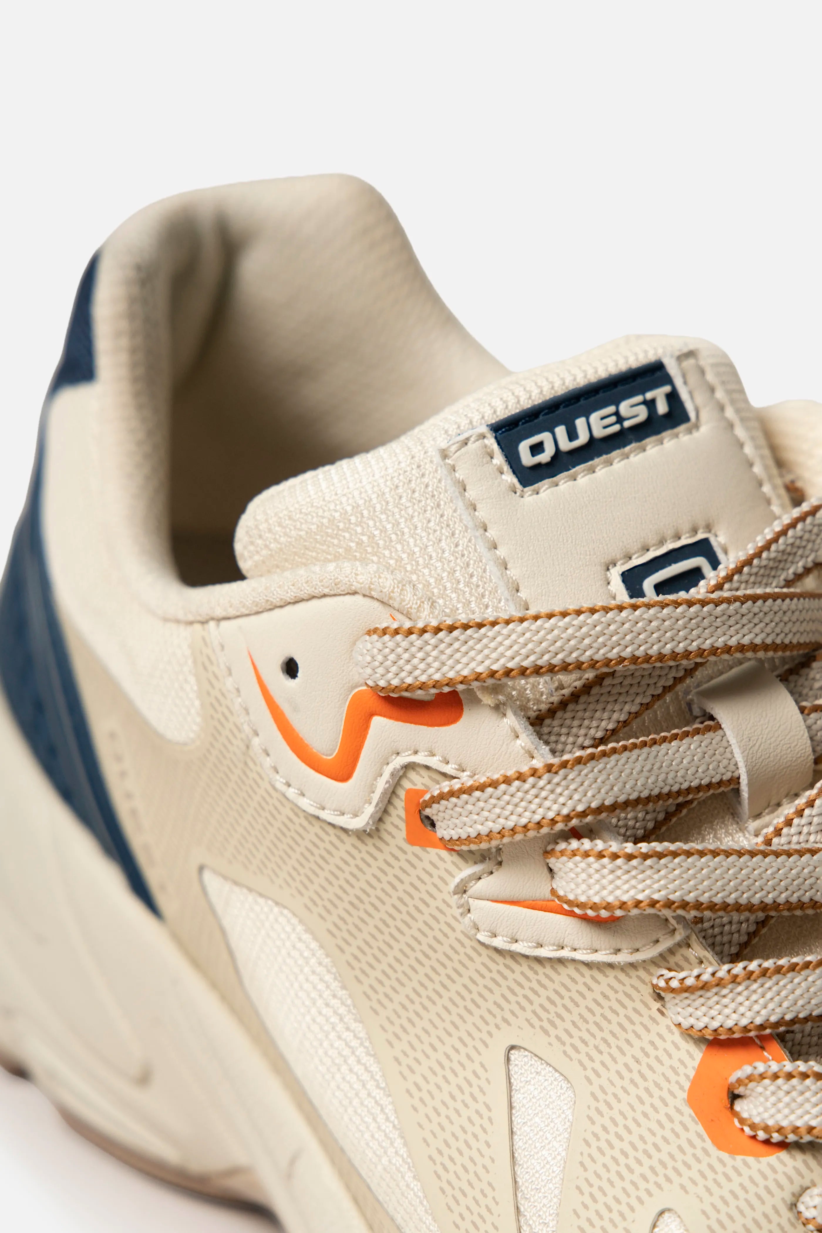 ZAPATOS DEPORTIVO COLOR BEIGE