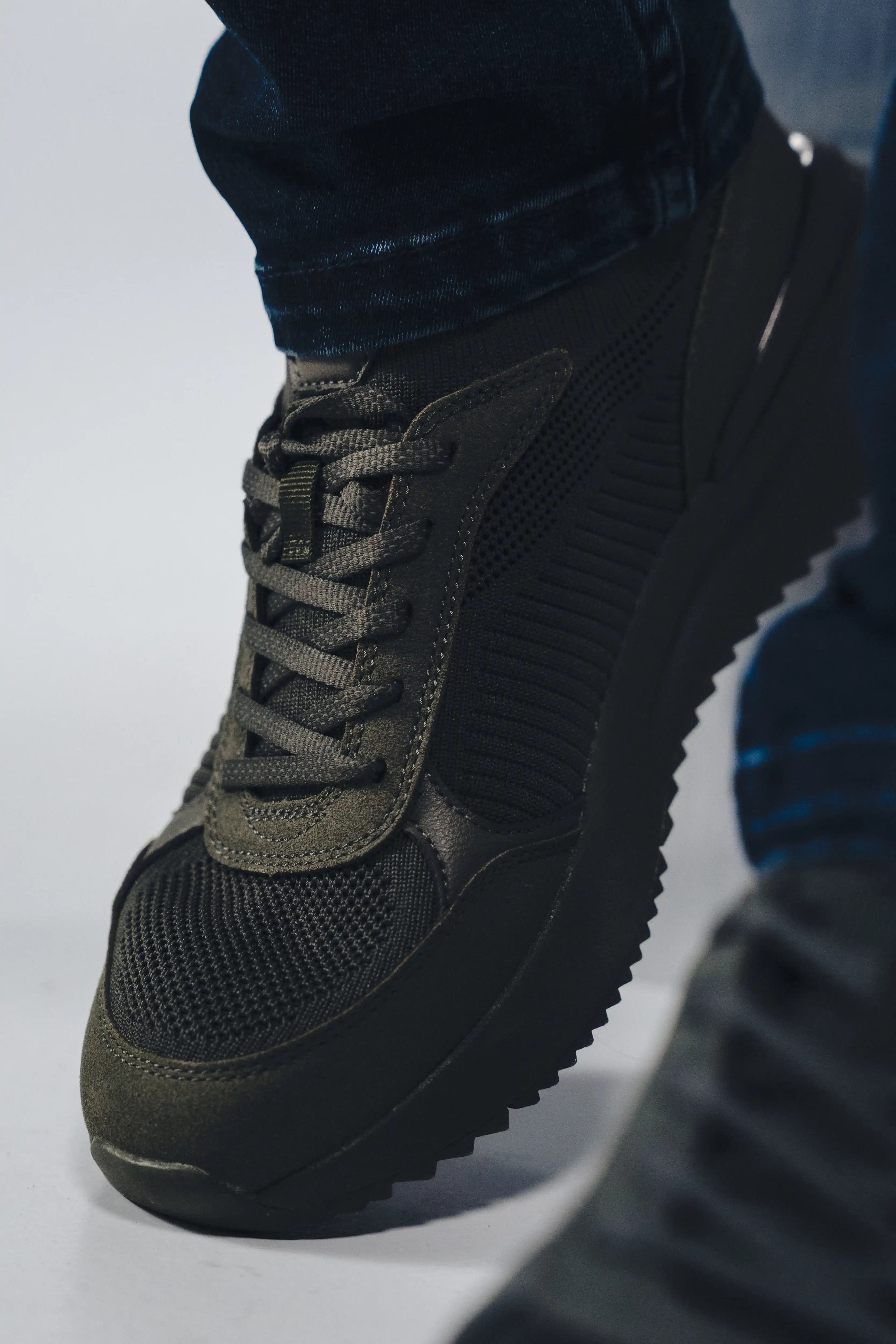 ZAPATOS CASUAL COLOR VERDE MILITAR