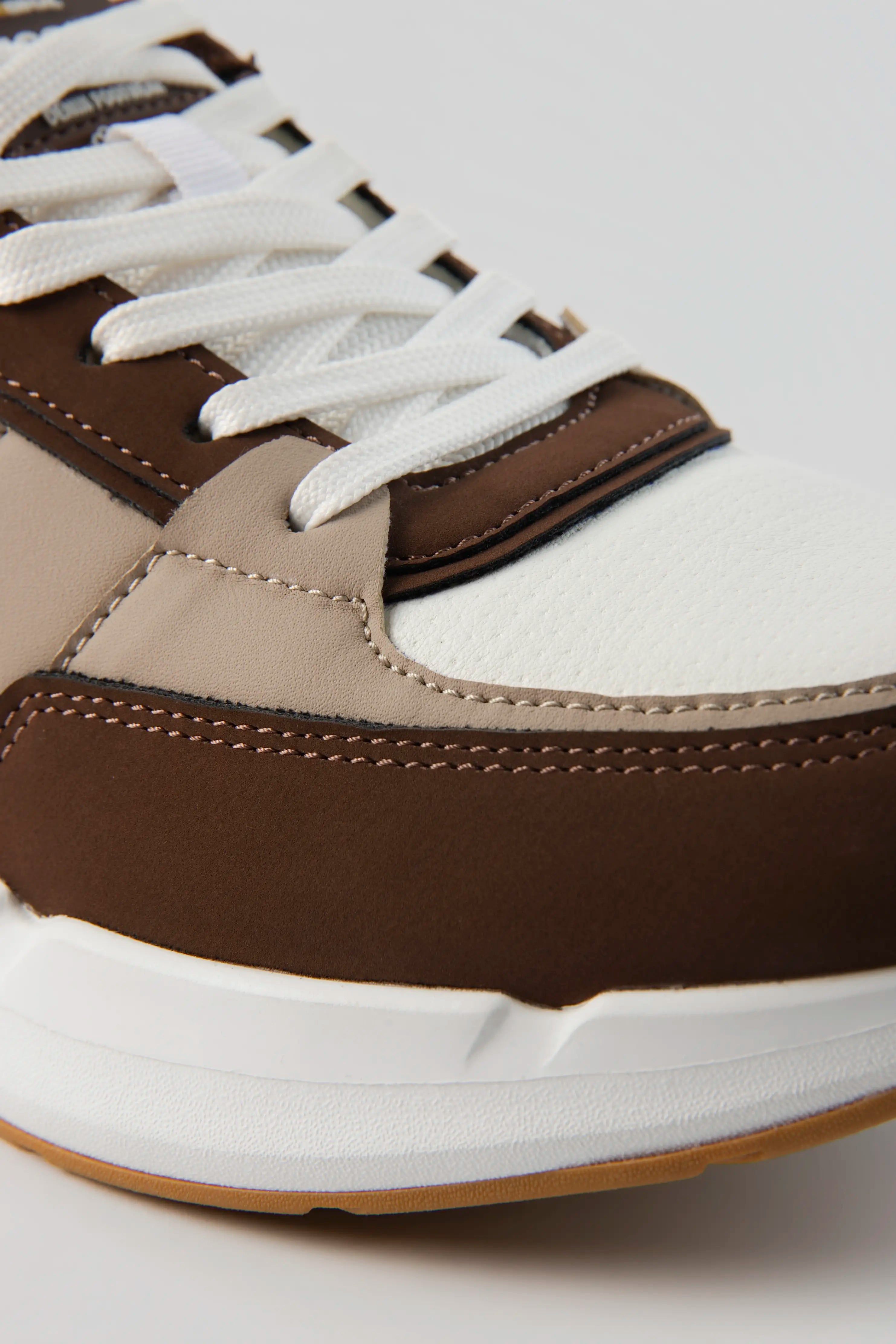 ZAPATOS CASUAL COLOR BRUNETTE