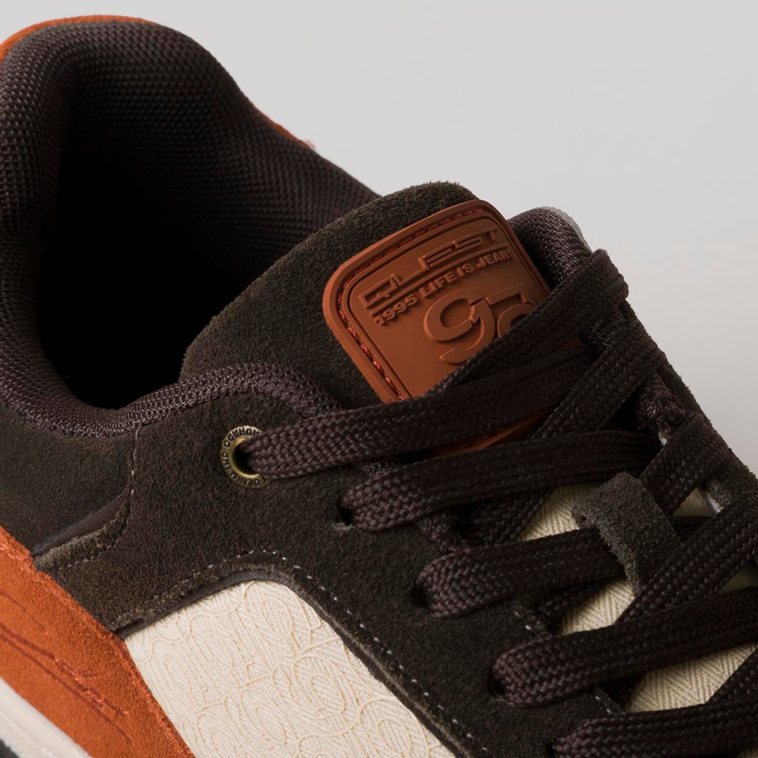 ZAPATOS TENIS COLOR BRUNETTE