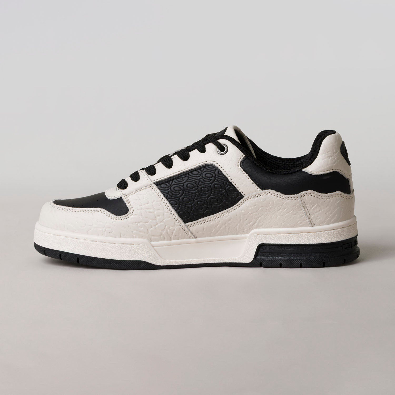 ZAPATOS TENIS COLOR NEGRO - BLANCO