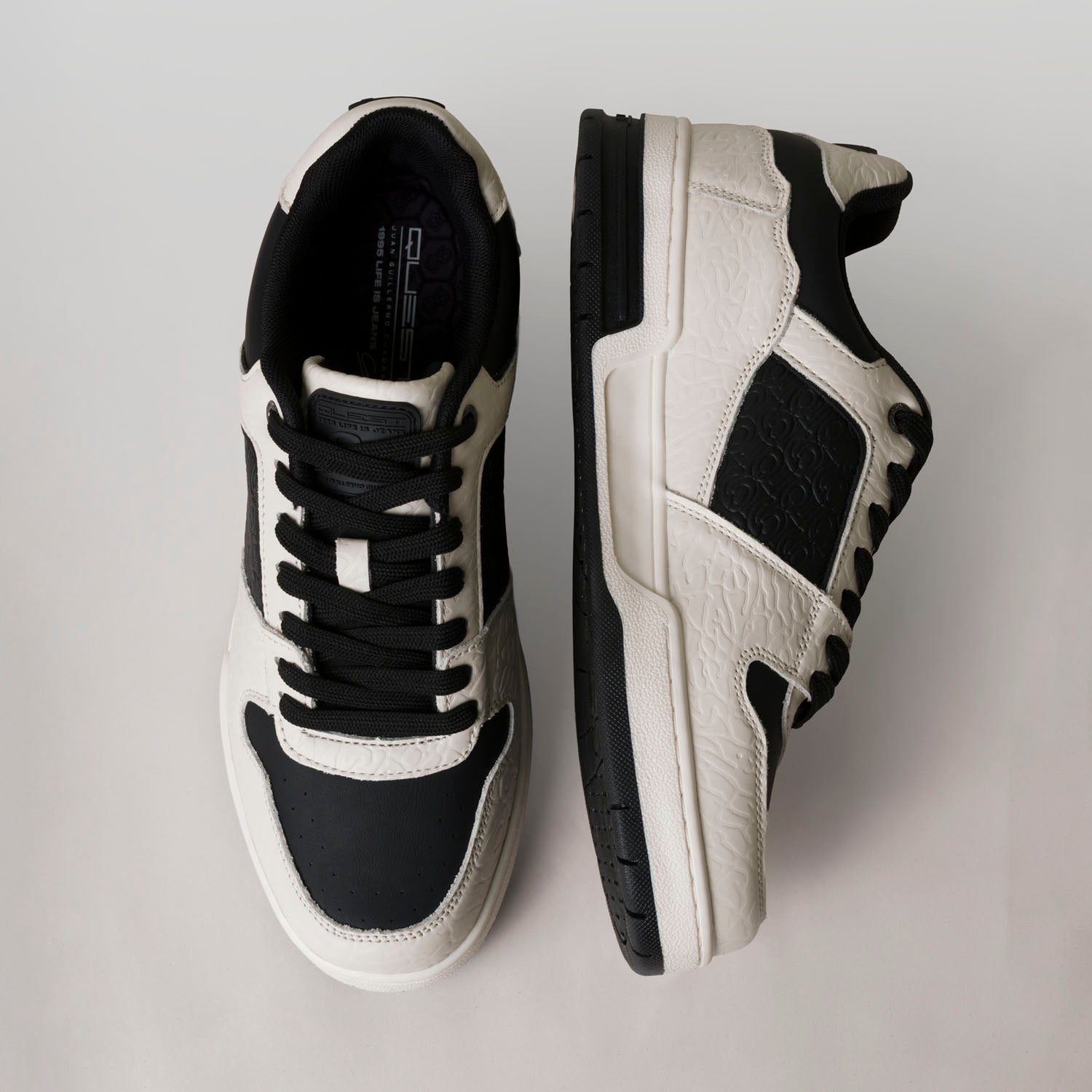 ZAPATOS TENIS COLOR NEGRO - BLANCO