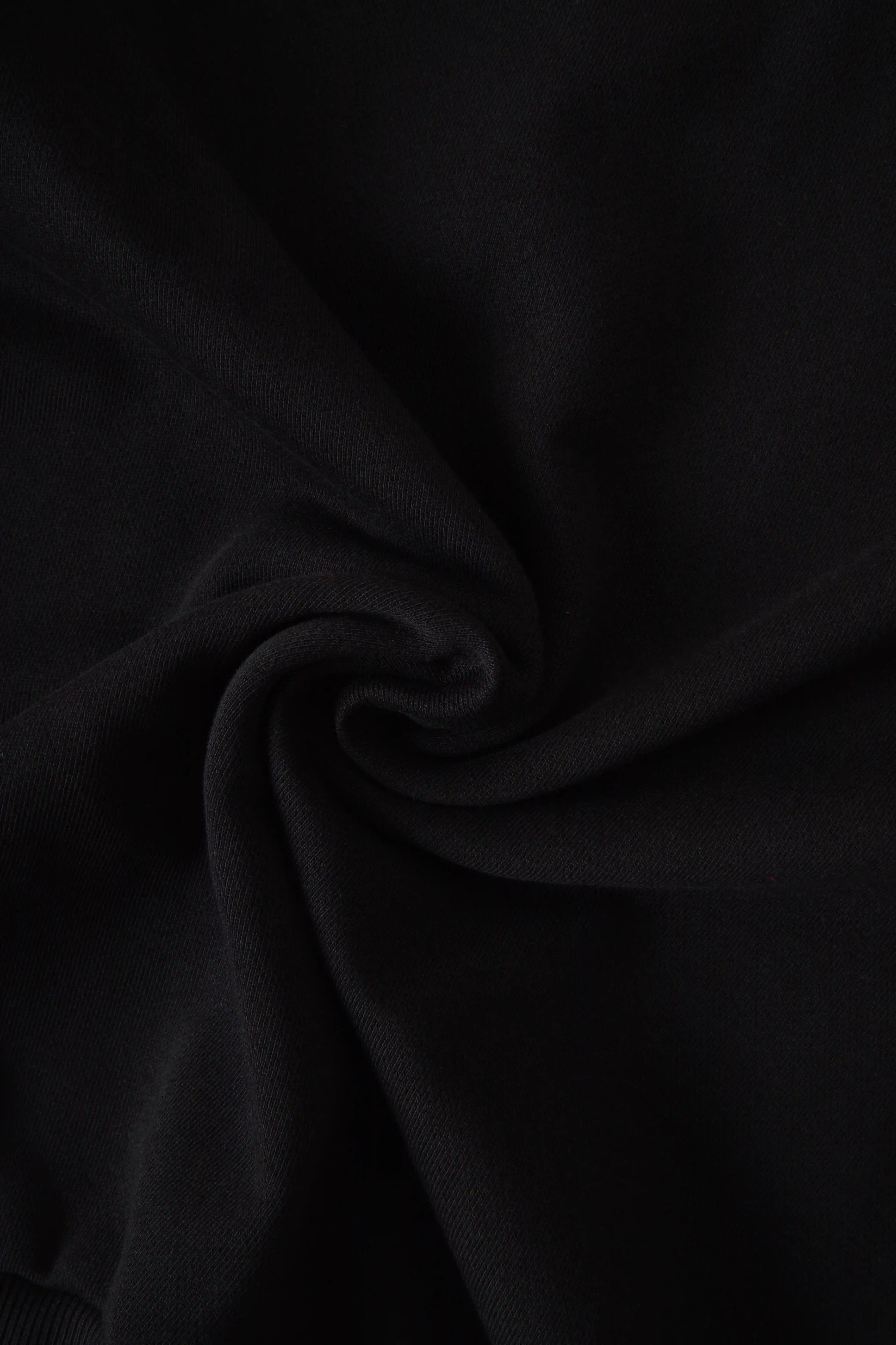 BUZO CERRADO COLOR NEGRO