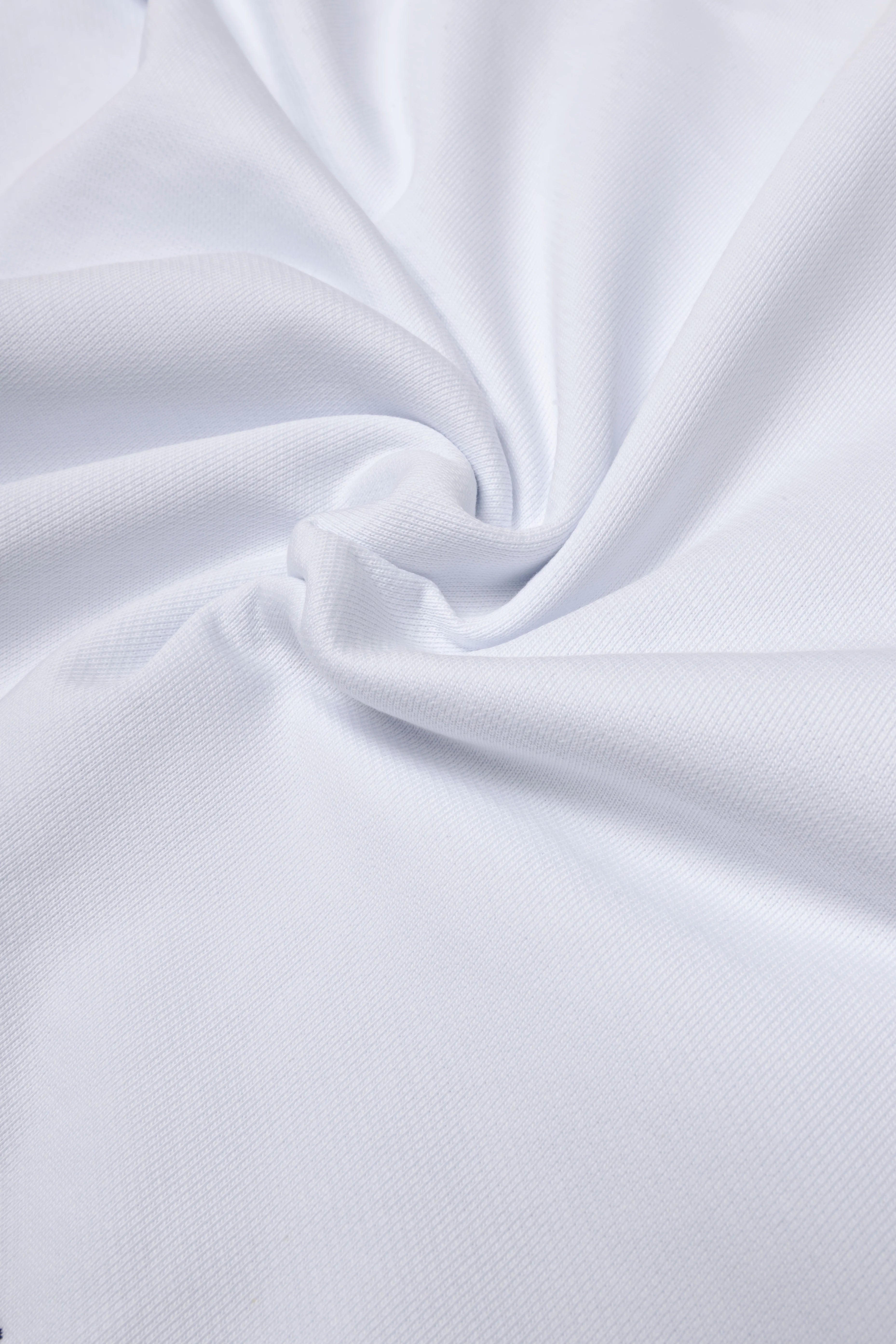 BUZO CERRADO COLOR BLANCO OPTICO