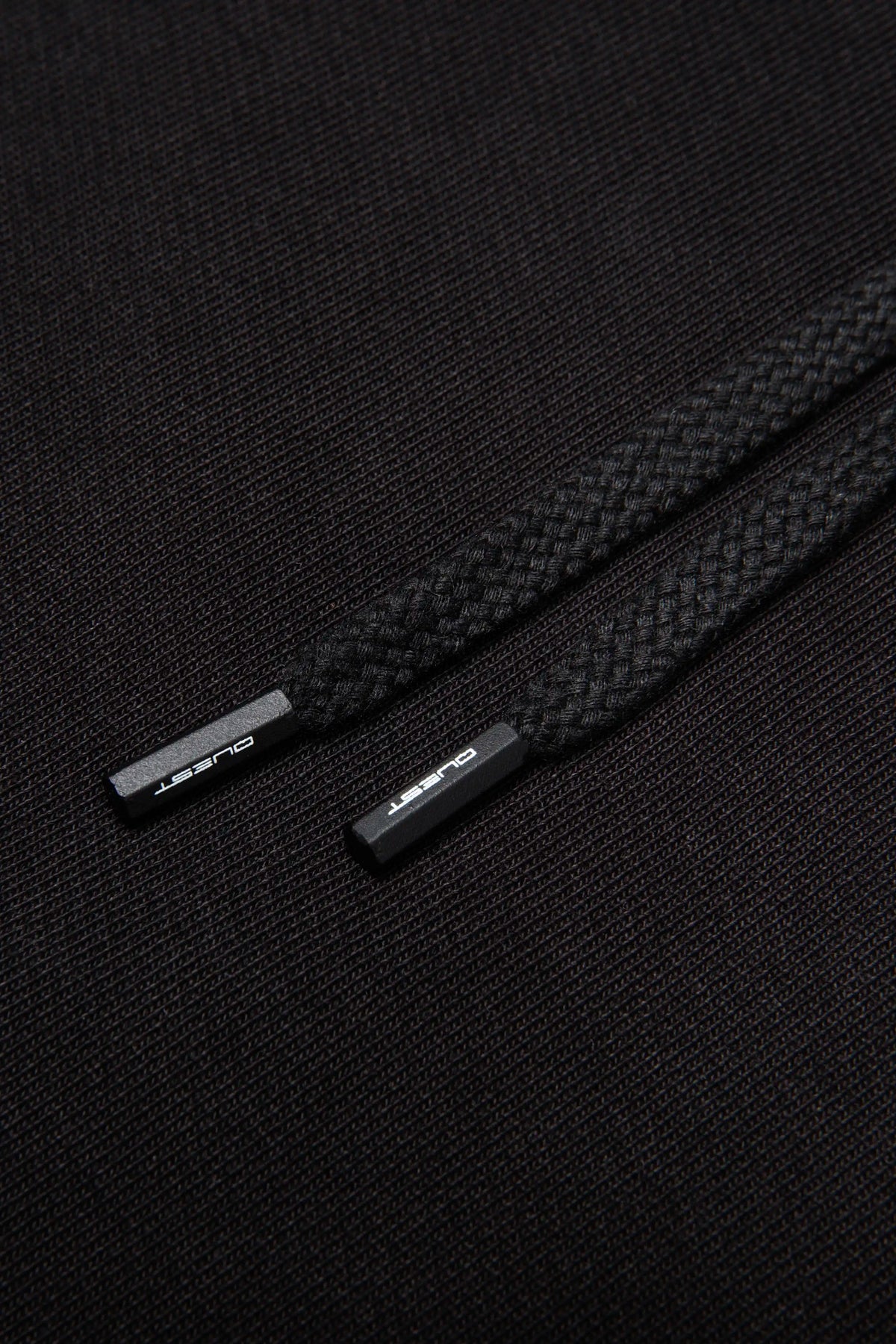 BUZO CERRADO COLOR NEGRO