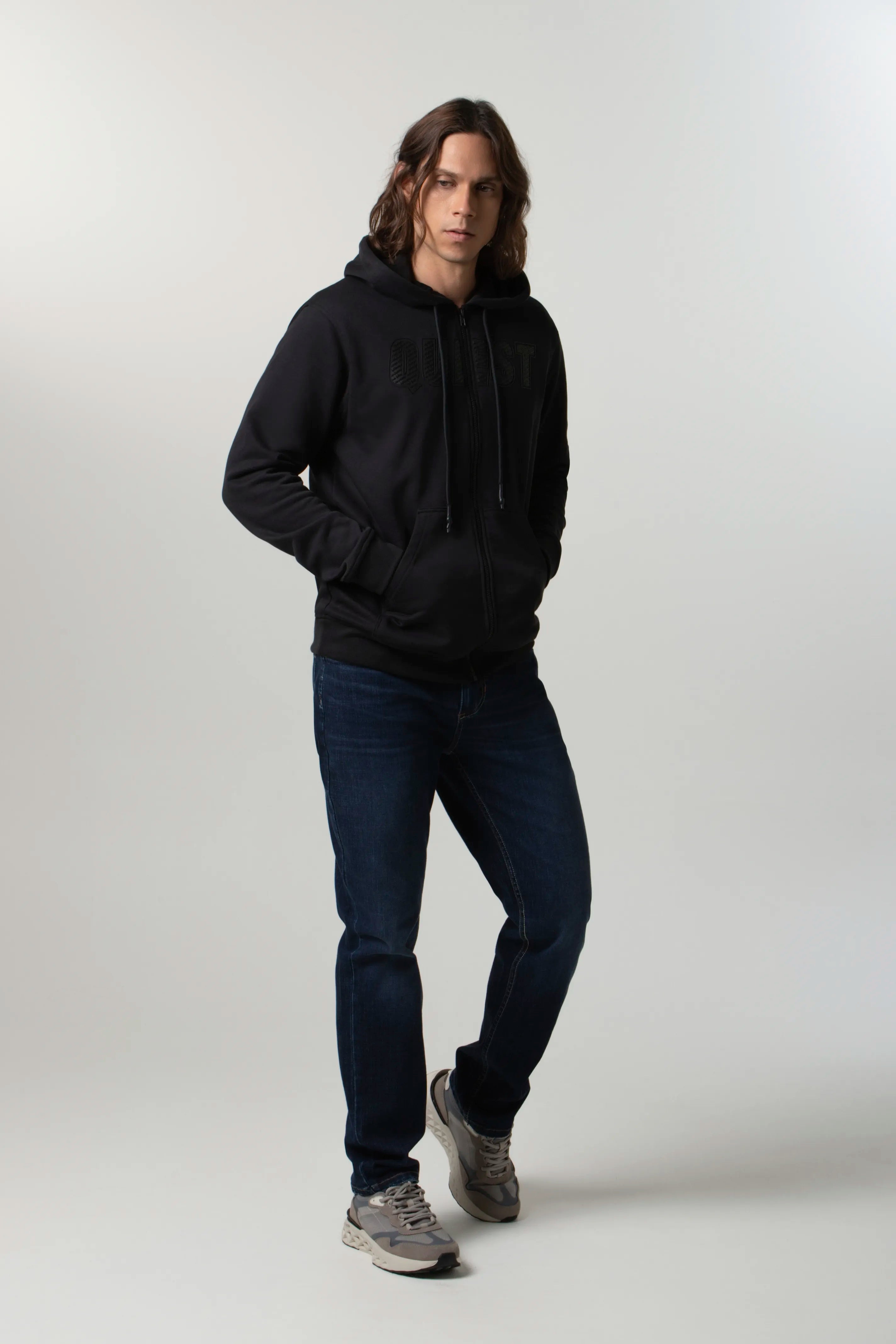 BUZO ABIERTO COLOR NEGRO