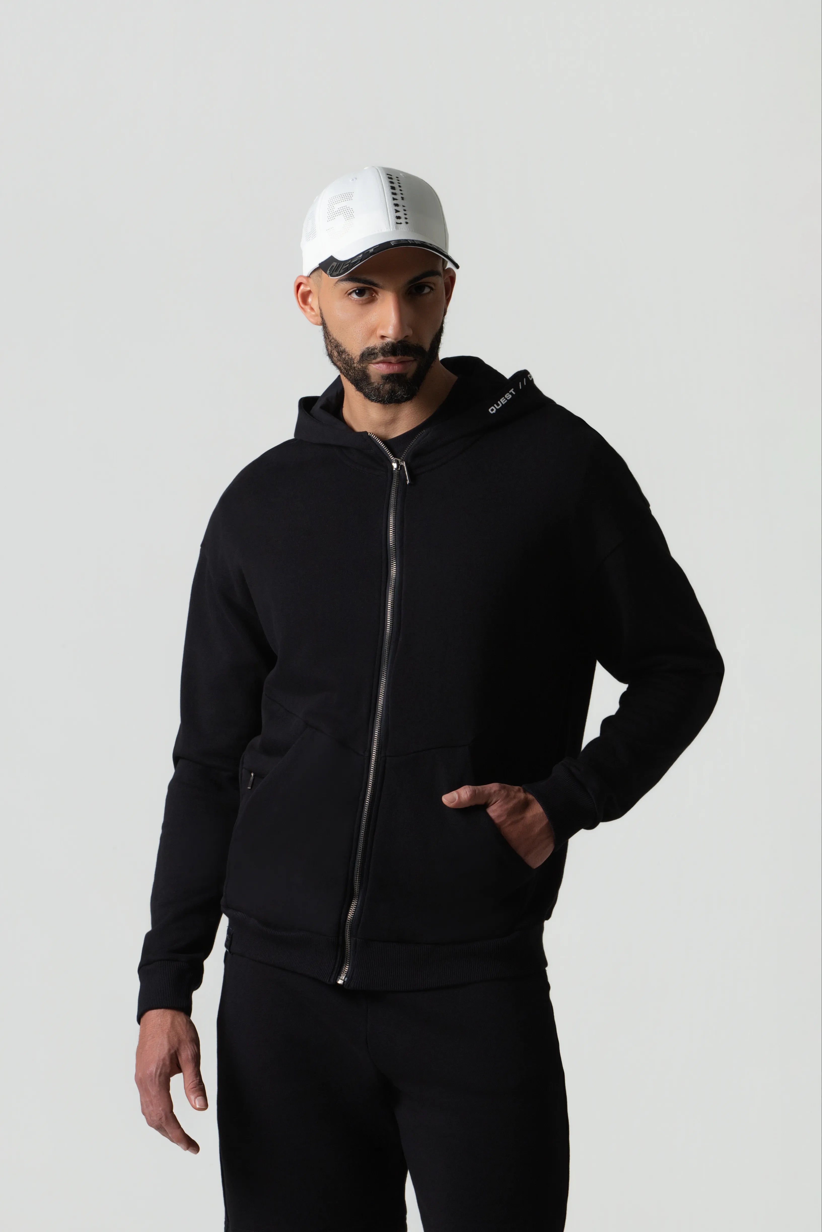 BUZO ABIERTO COLOR NEGRO