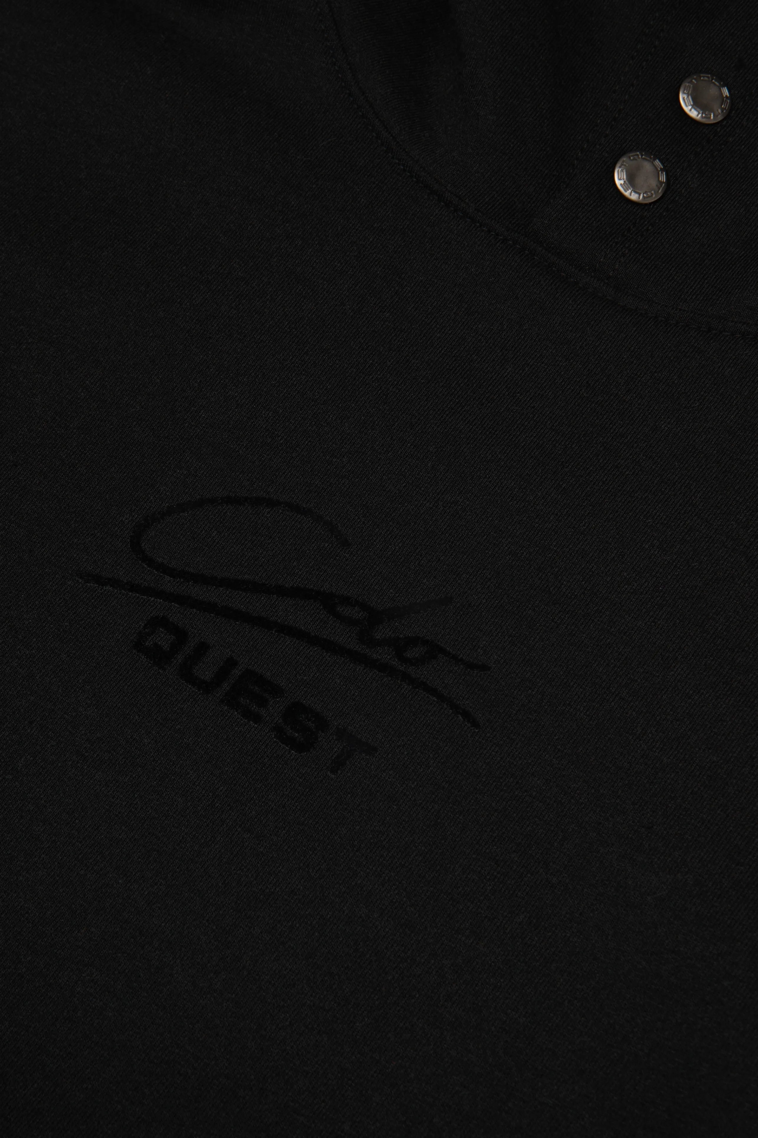 BUZO CERRADO COLOR NEGRO