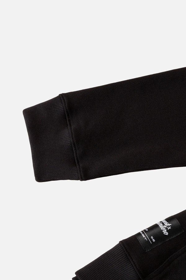 BUZO CERRADO COLOR NEGRO