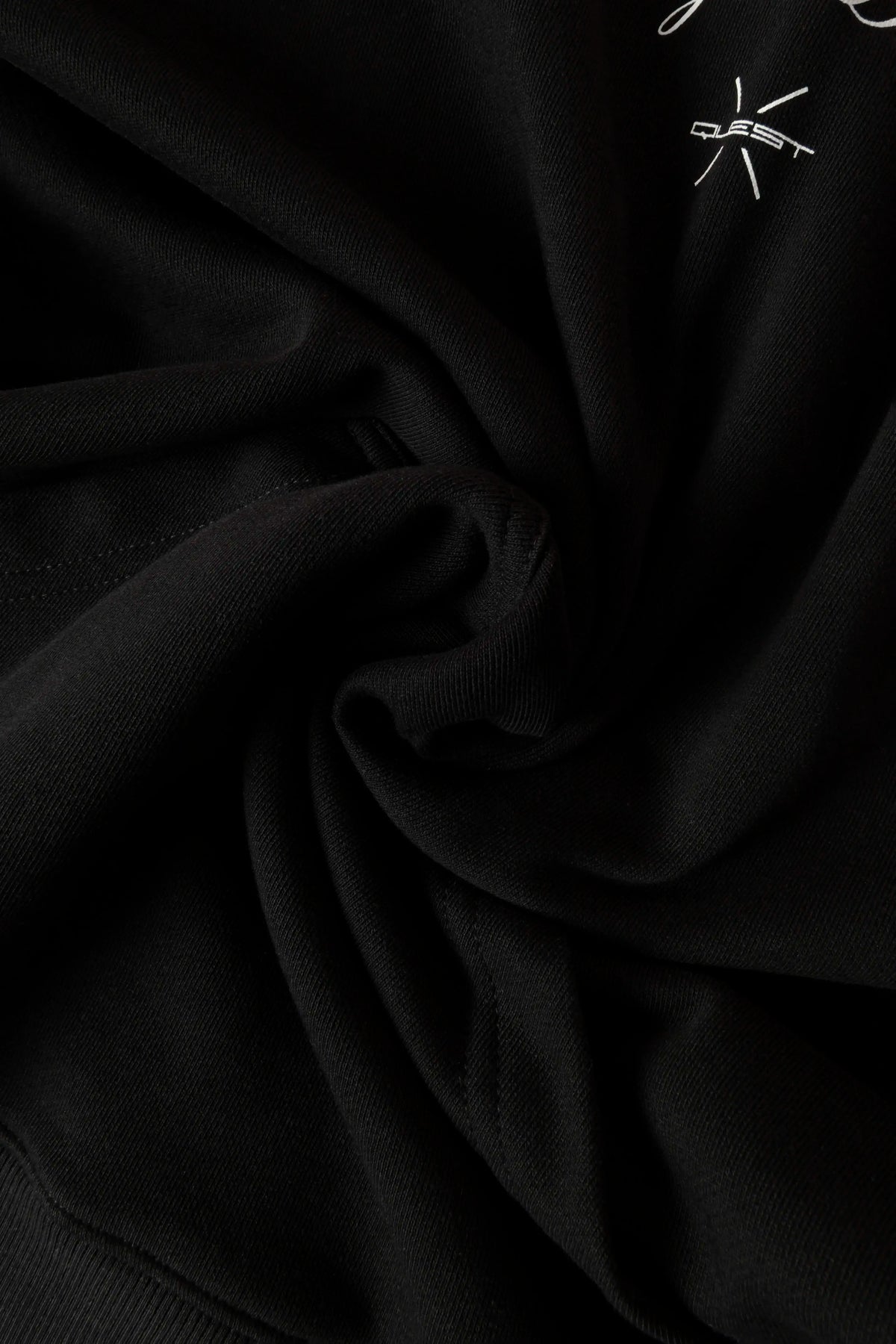 BUZO CERRADO COLOR NEGRO