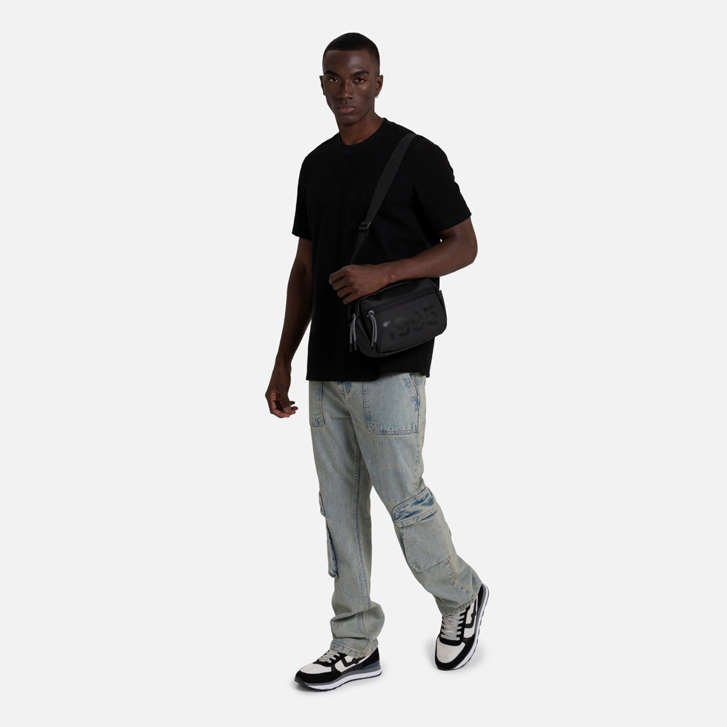 MALETIN TIPO DEPORTIVO COLOR NEGRO