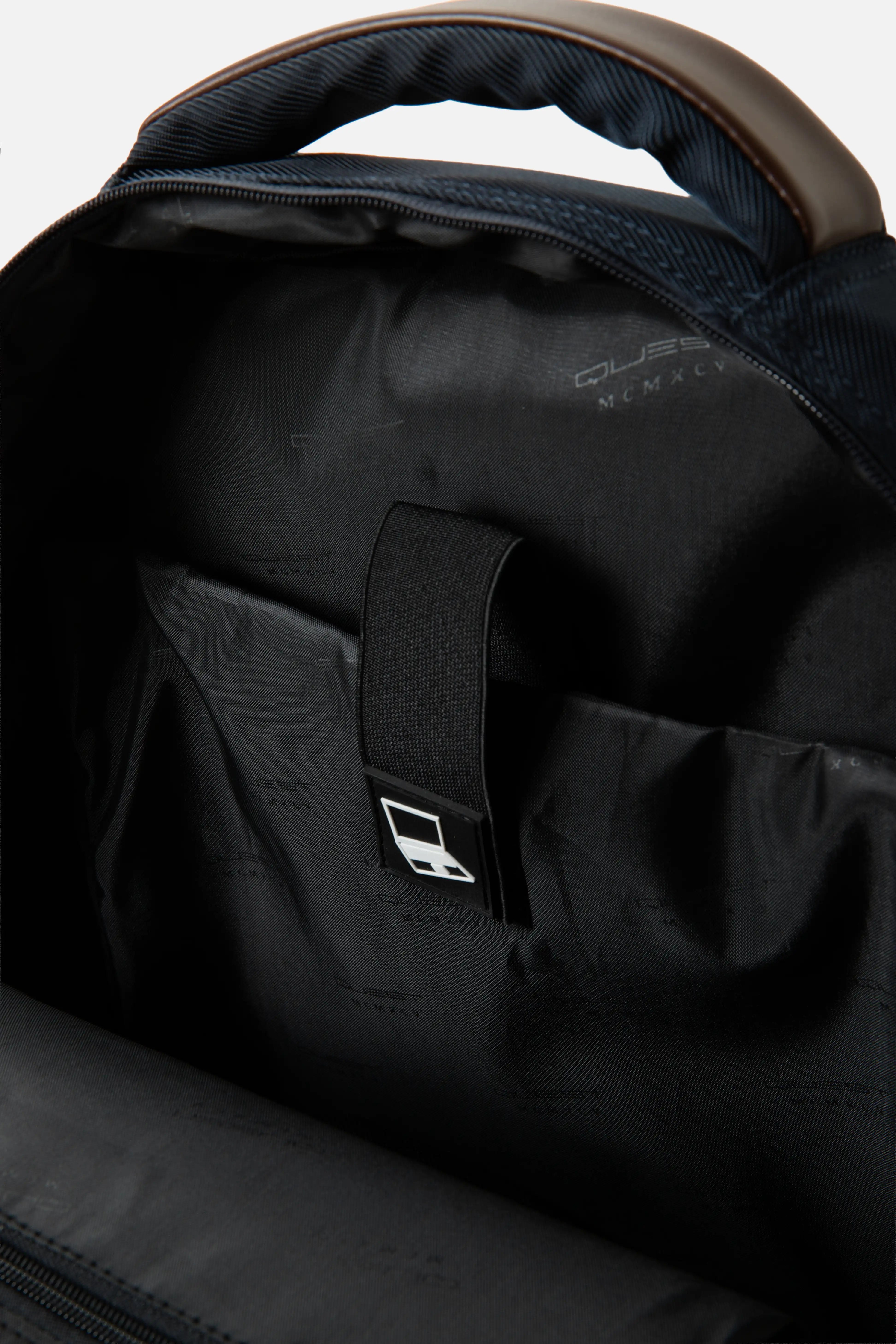 MALETIN TIPO MORRAL COLOR AZUL OSCURO