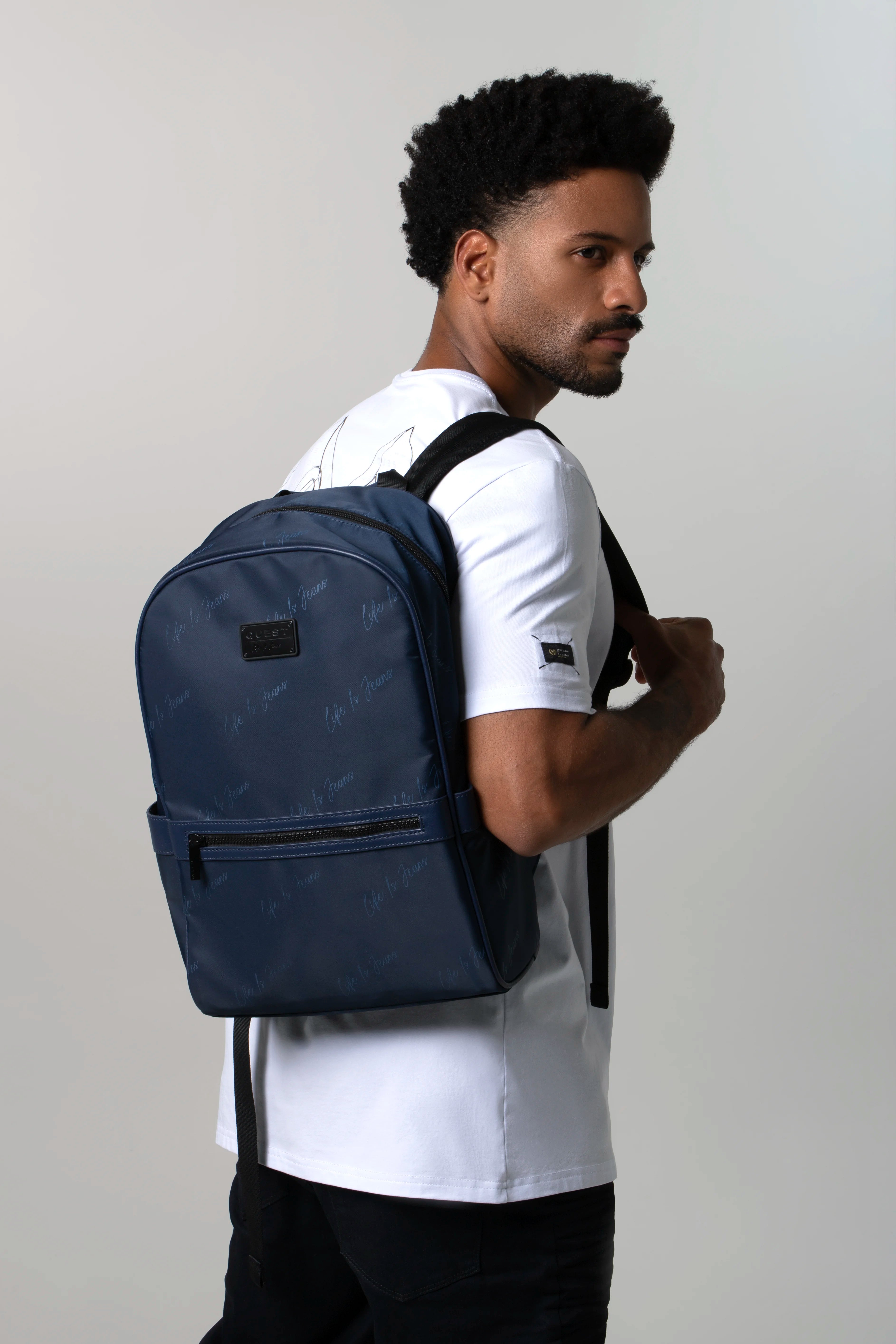 MALETIN TIPO MORRAL COLOR AZUL OSCURO