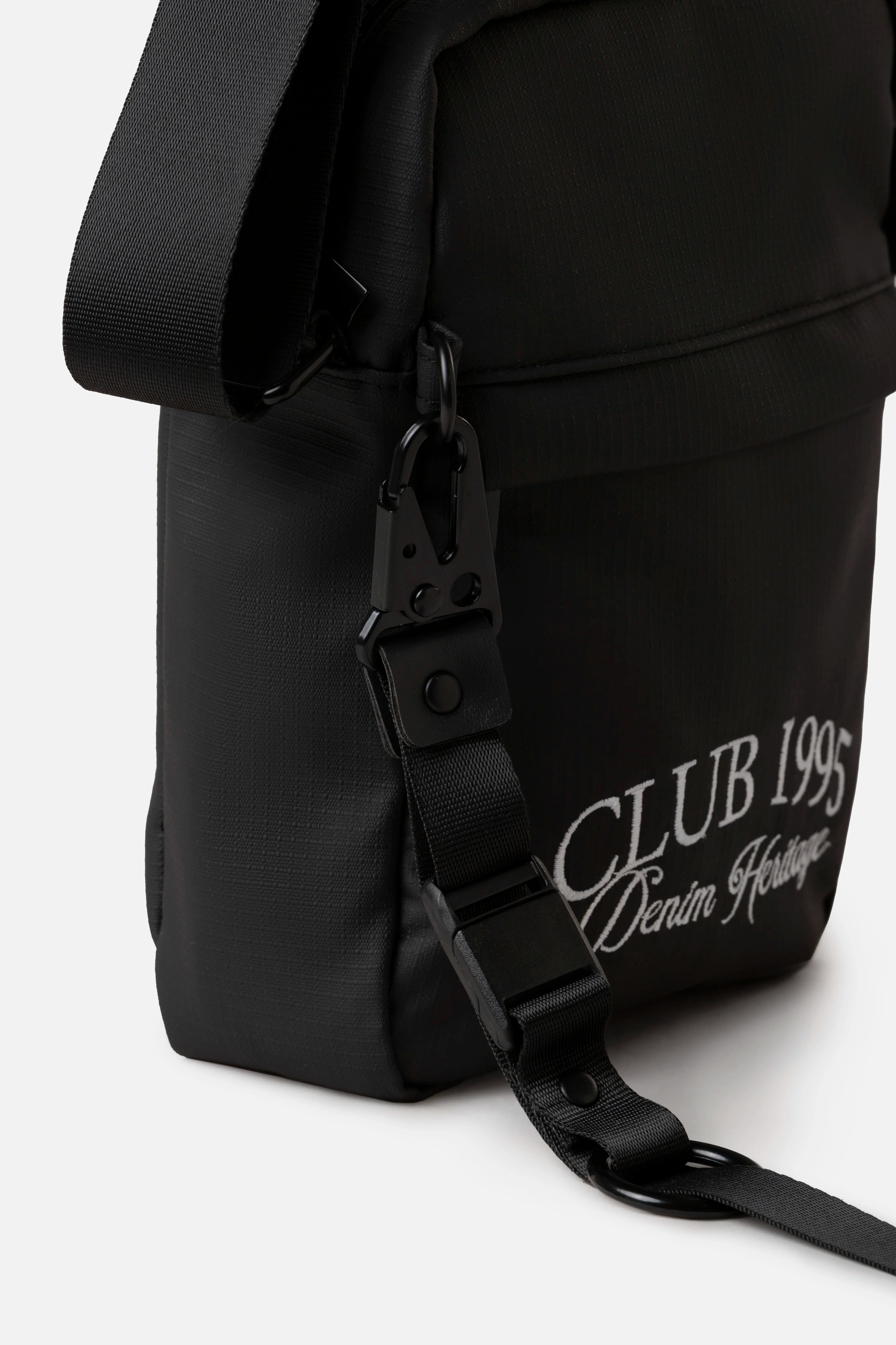 MALETIN TIPO DEPORTIVO COLOR NEGRO