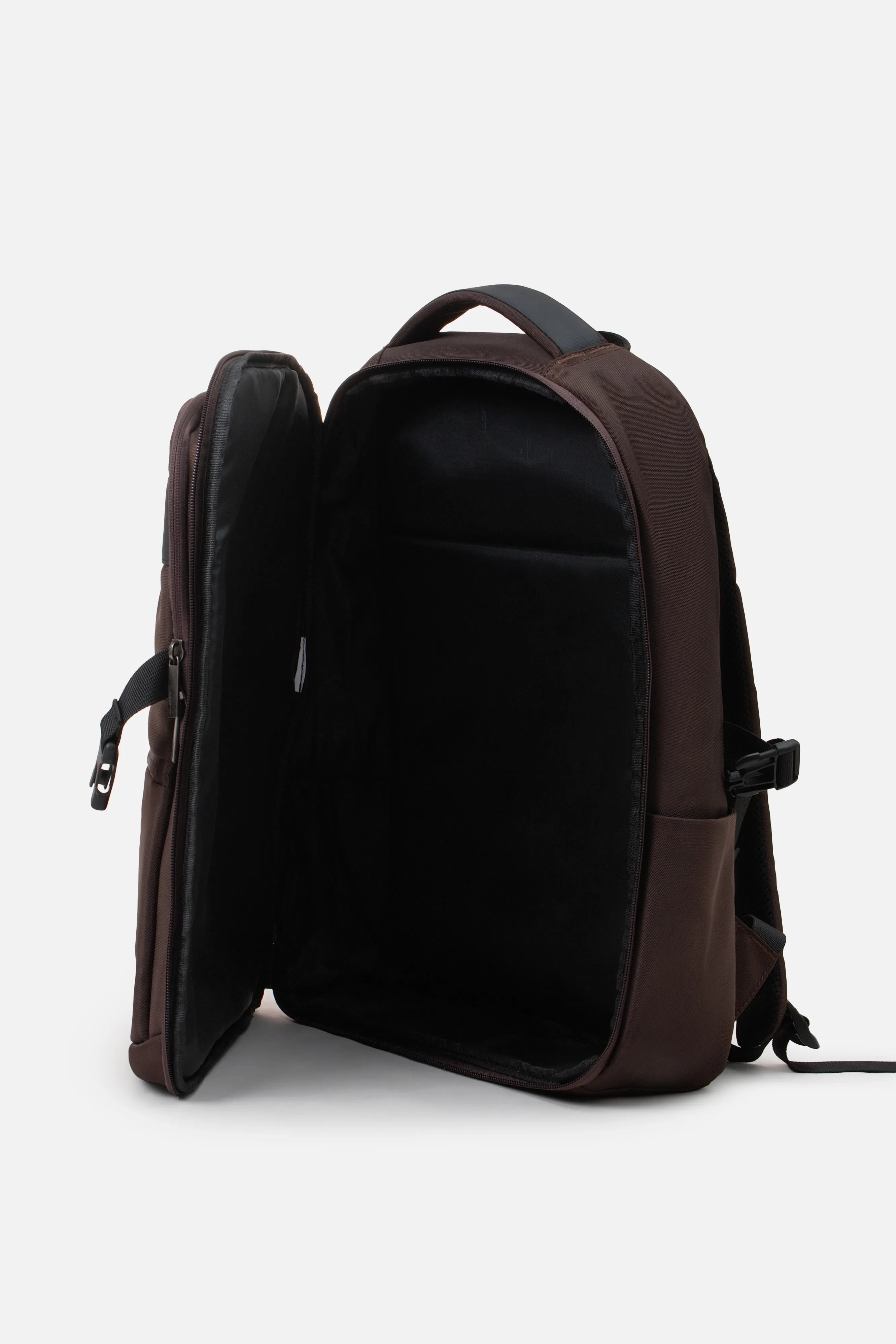 MALETIN TIPO MORRAL COLOR CAFE