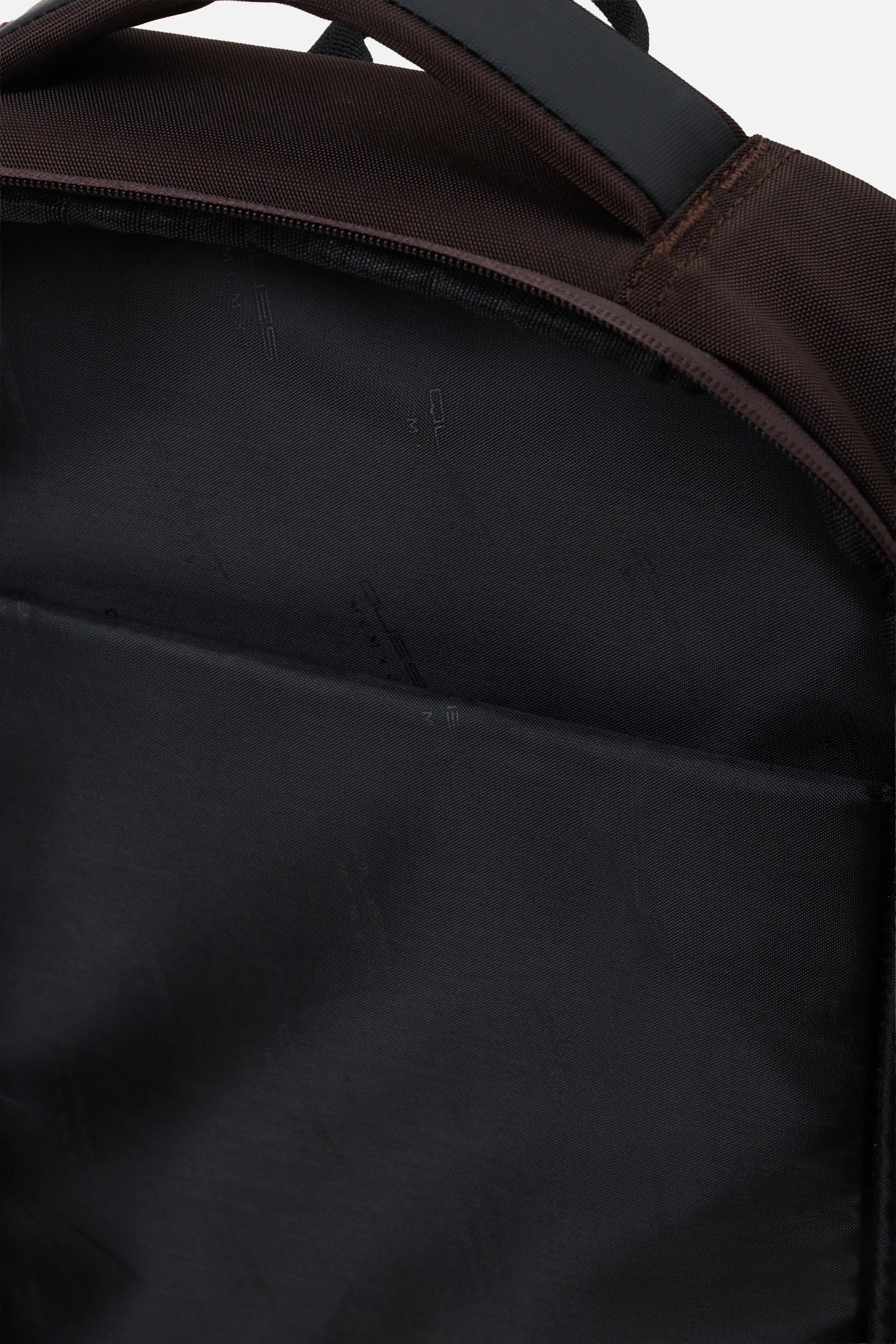 MALETIN TIPO MORRAL COLOR CAFE