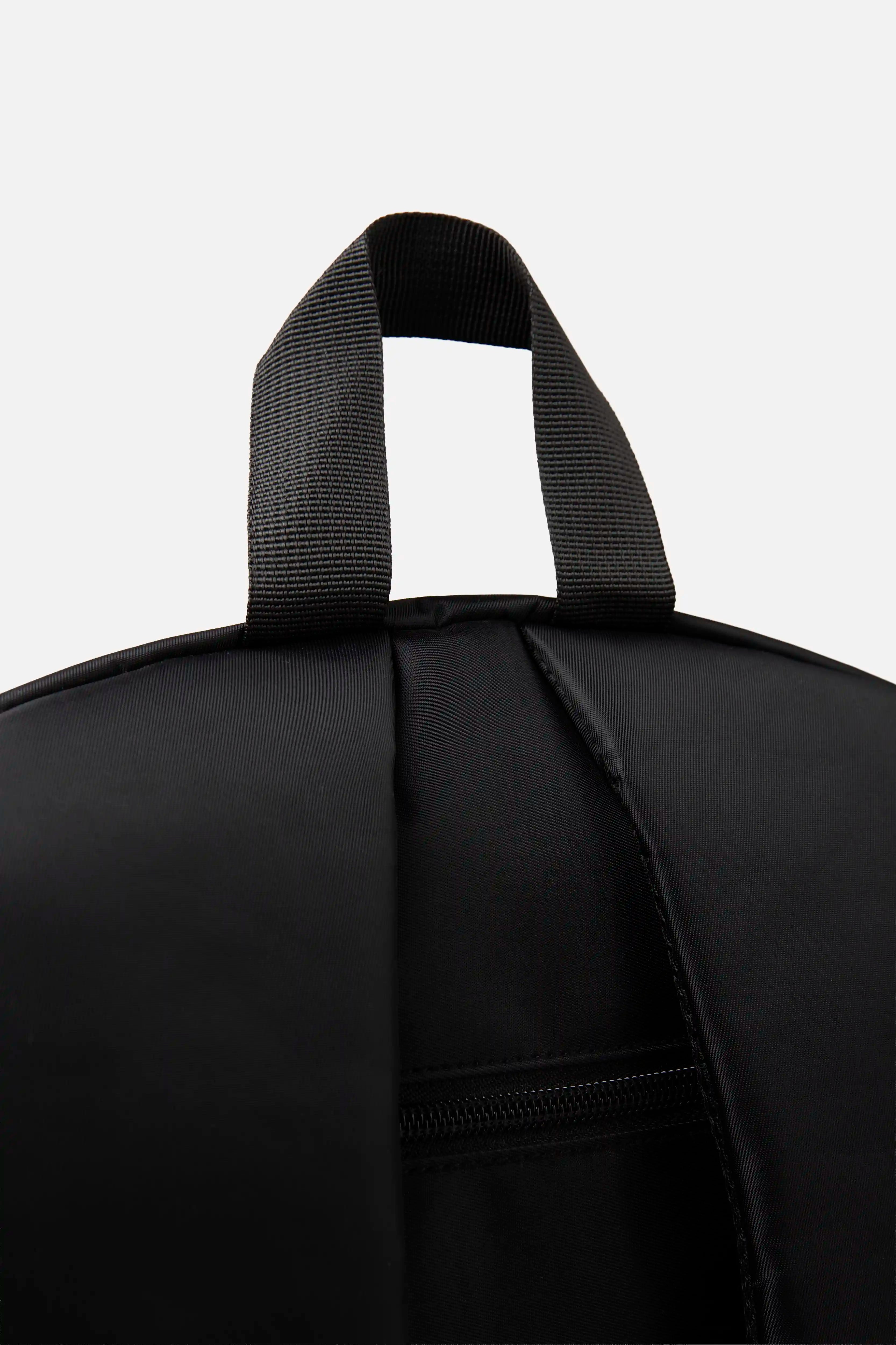 MALETIN TIPO MORRAL COLOR NEGRO