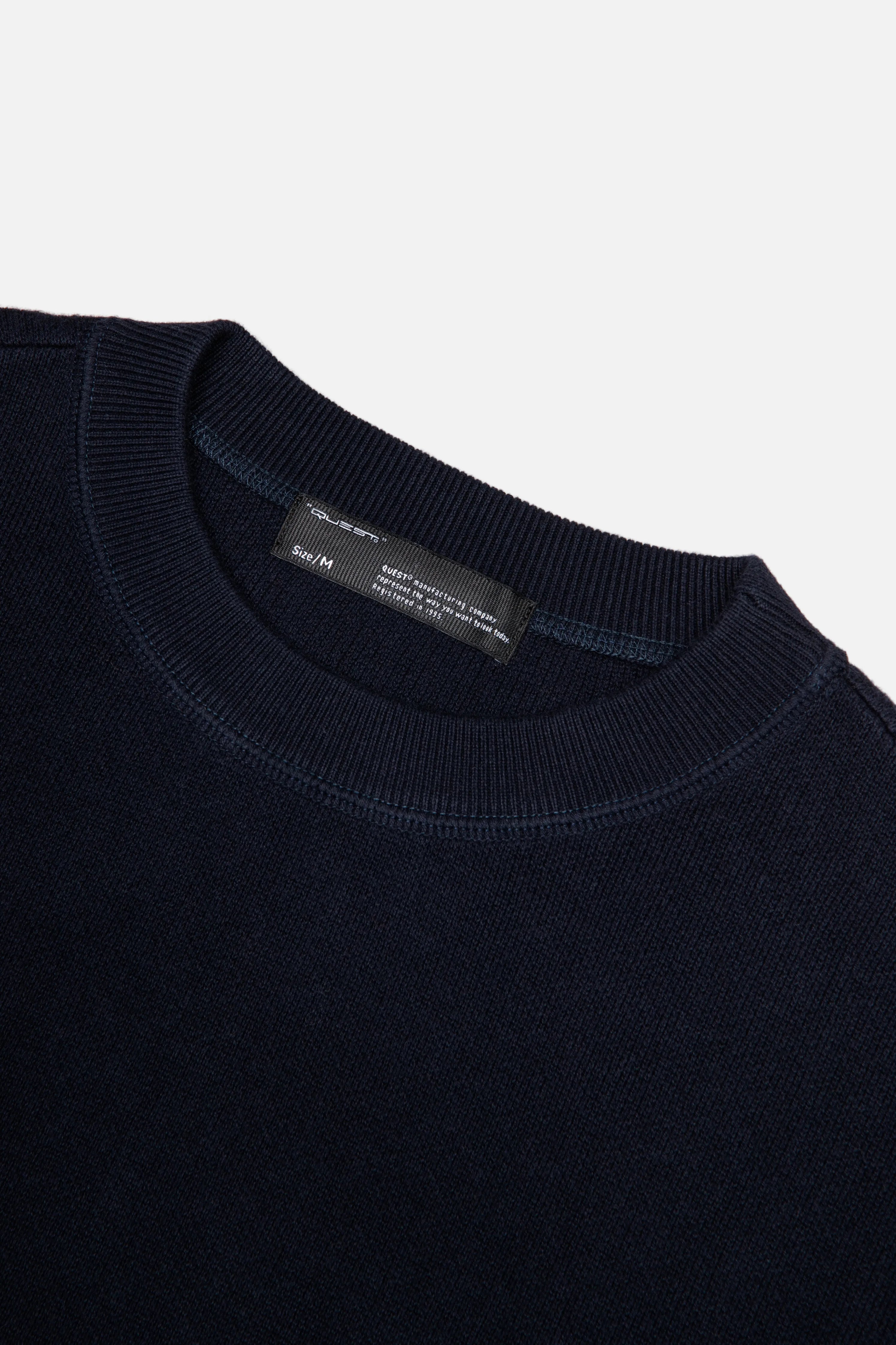 SWEATER CERRADO COLOR AZUL OSCURO