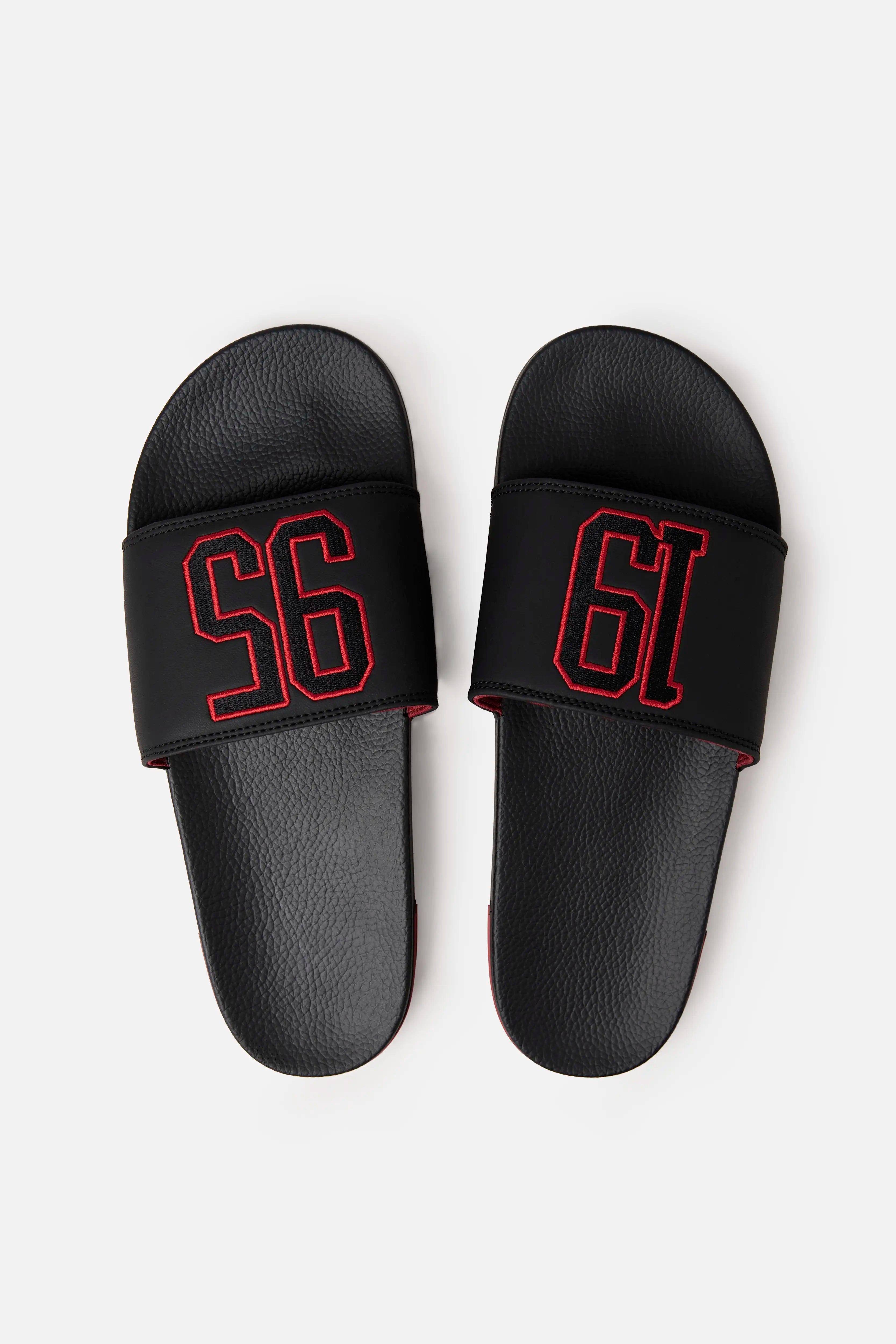 SANDALIAS TIPO PALA COLOR NEGRO