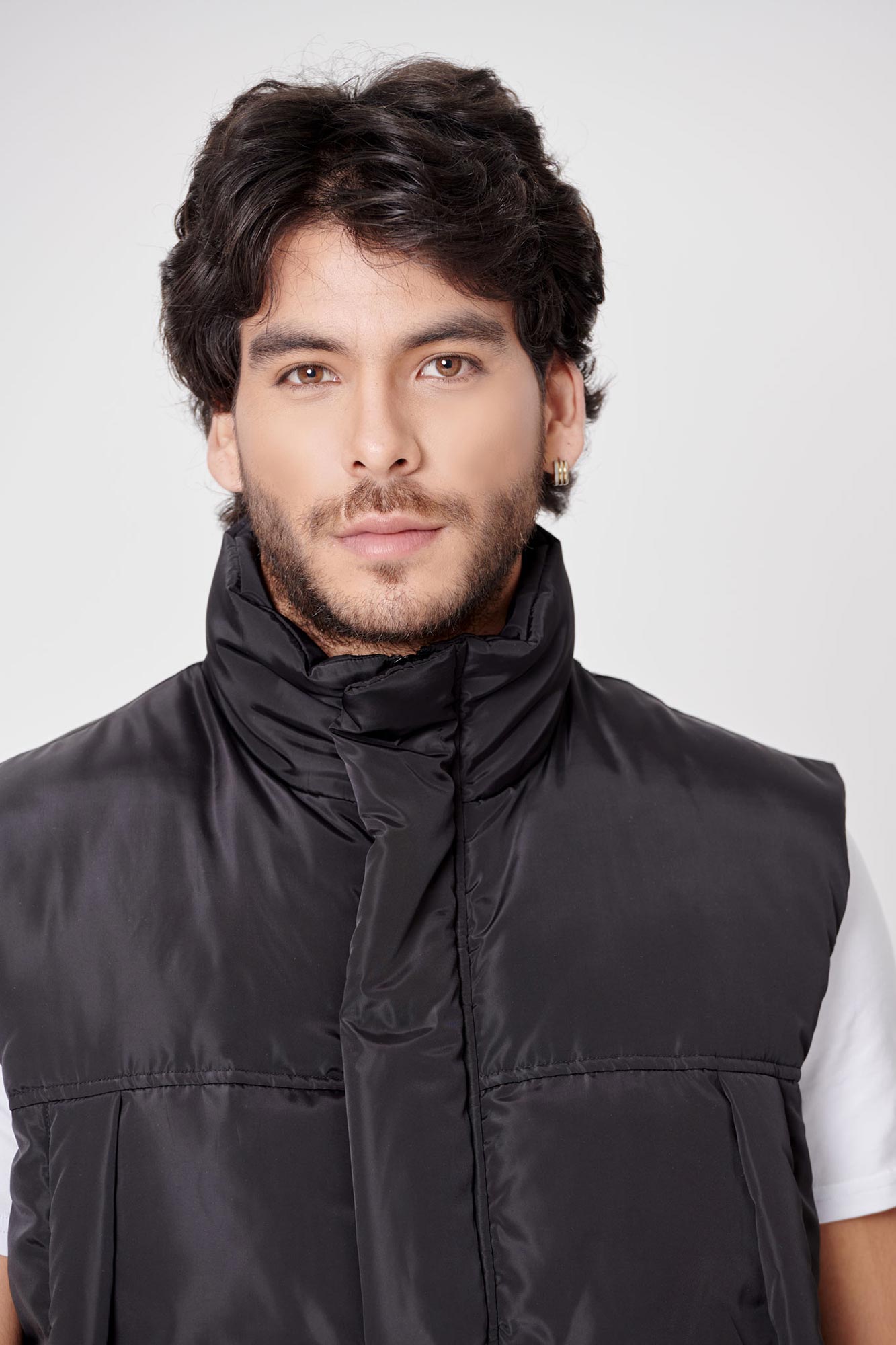 CHALECO ACOLCHADO COLOR NEGRO