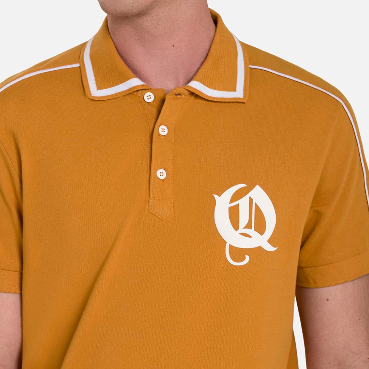 POLO MANGA CORTA COLOR MOSTAZA