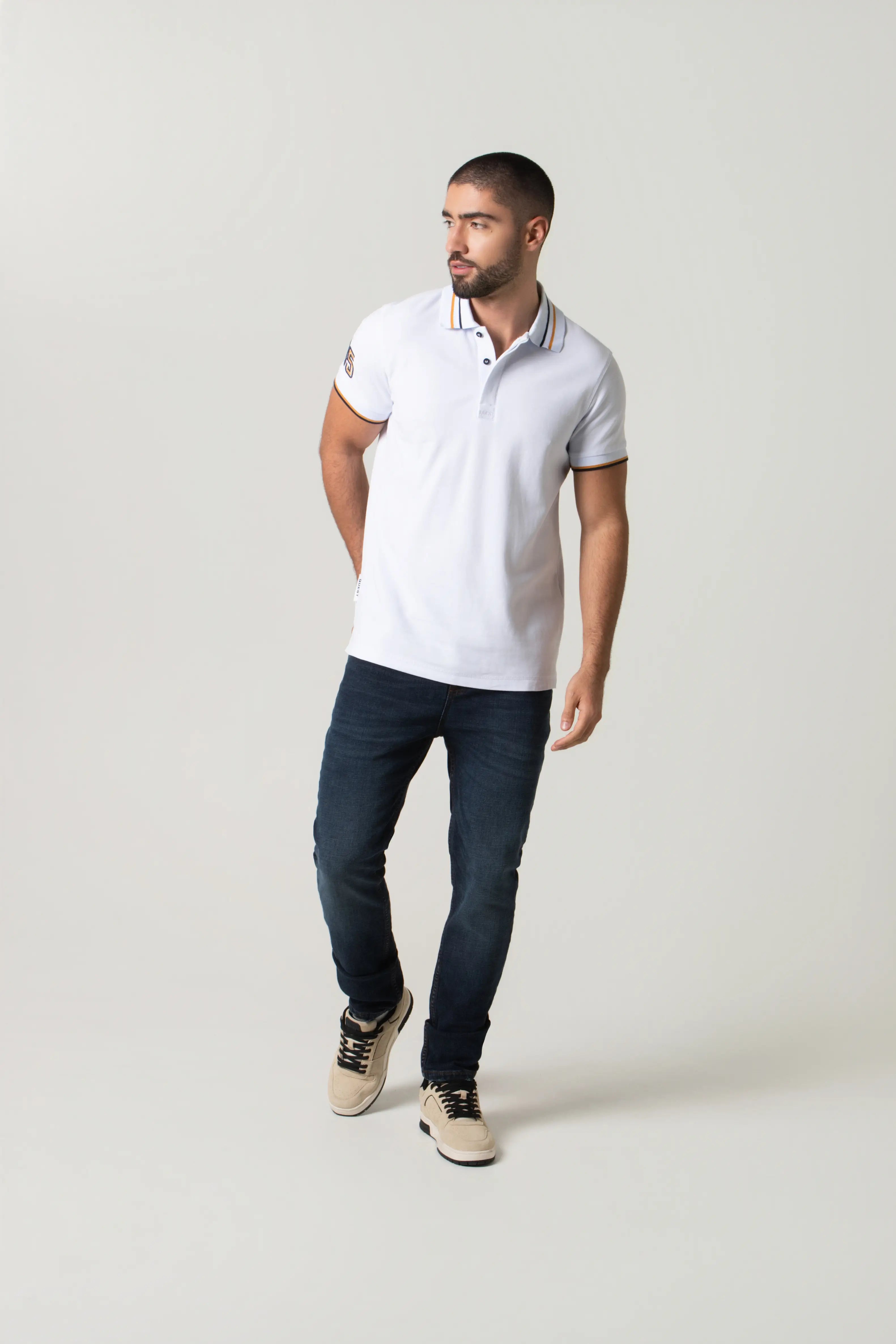 POLO MANGA CORTA COLOR BLANCO OPTICO