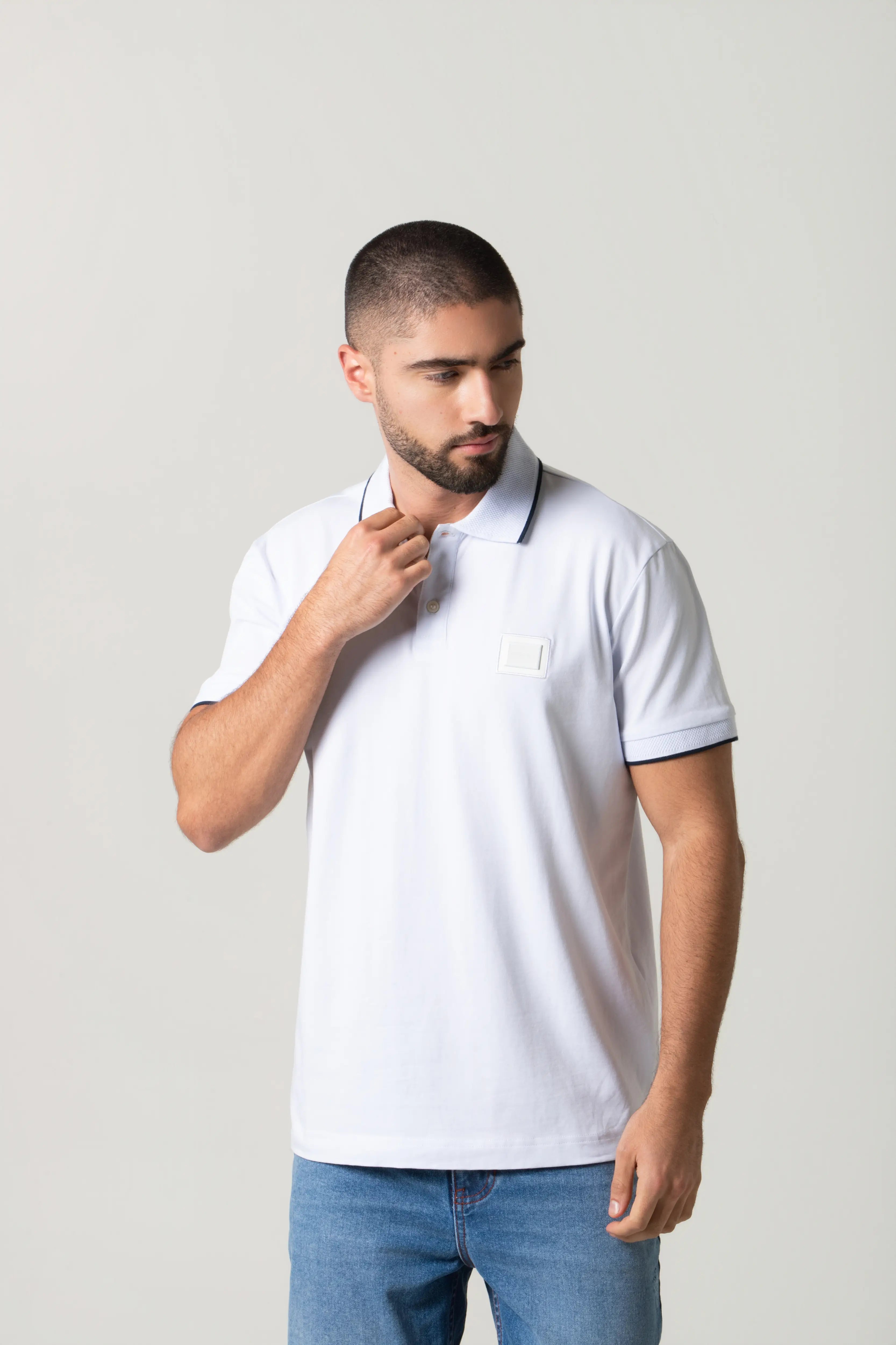 POLO MANGA CORTA COLOR BLANCO OPTICO