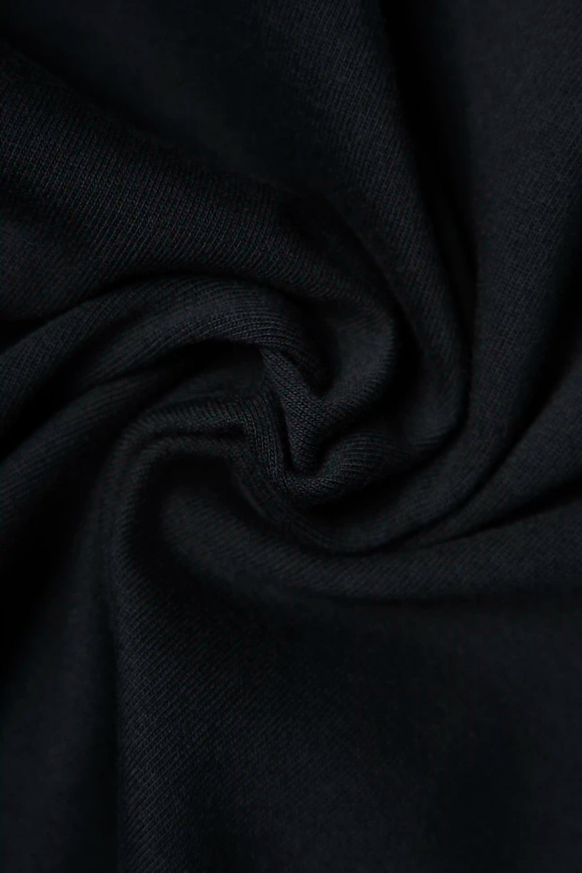 POLO MANGA LARGA COLOR NEGRO