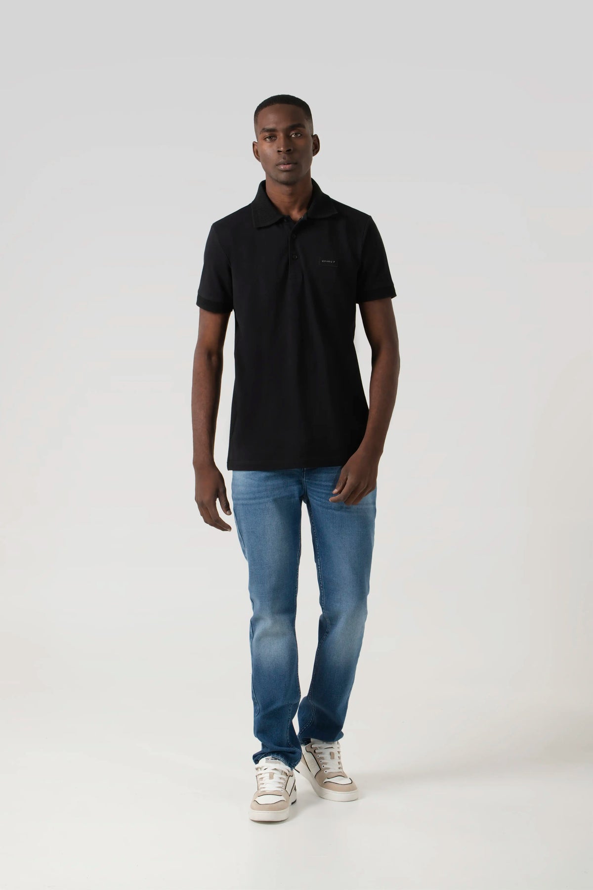 POLO MANGA CORTA COLOR NEGRO
