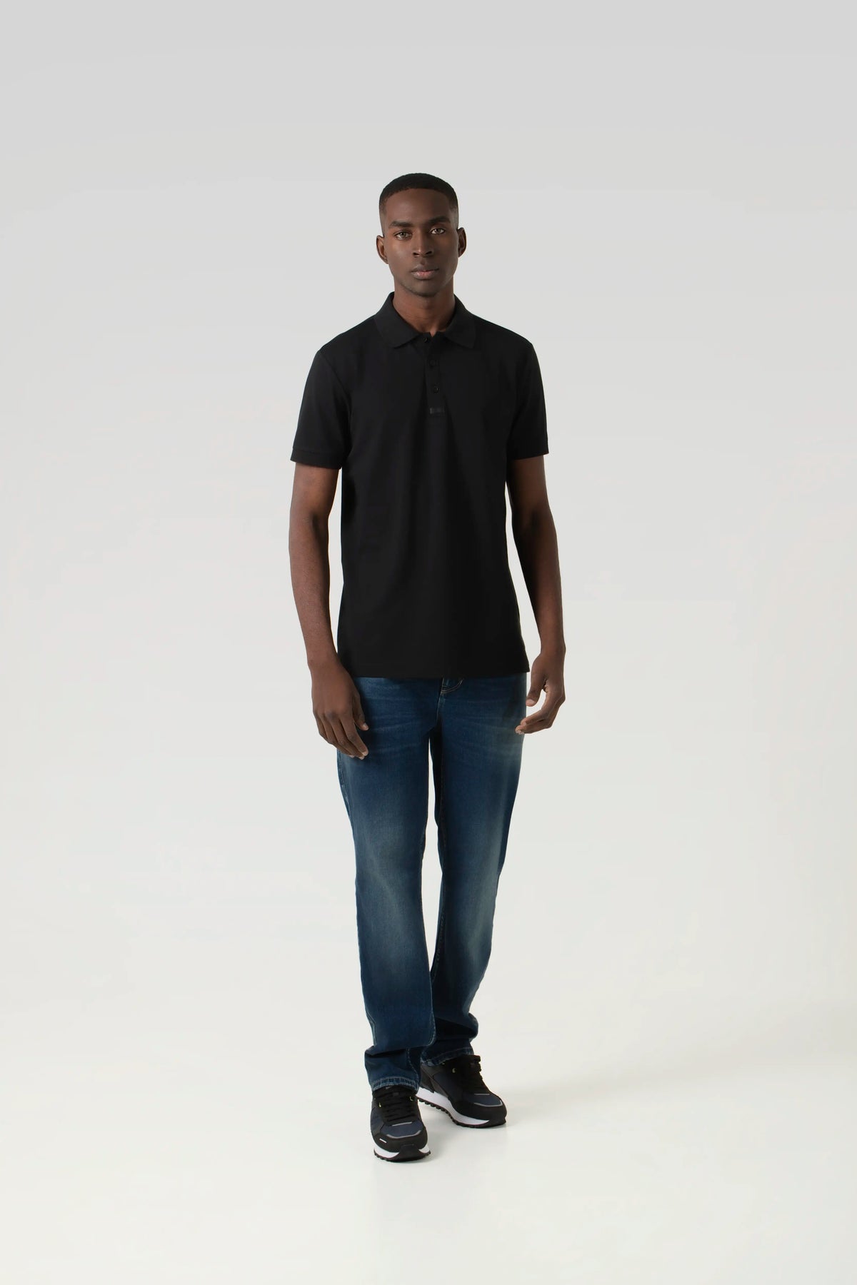 POLO MANGA CORTA COLOR NEGRO