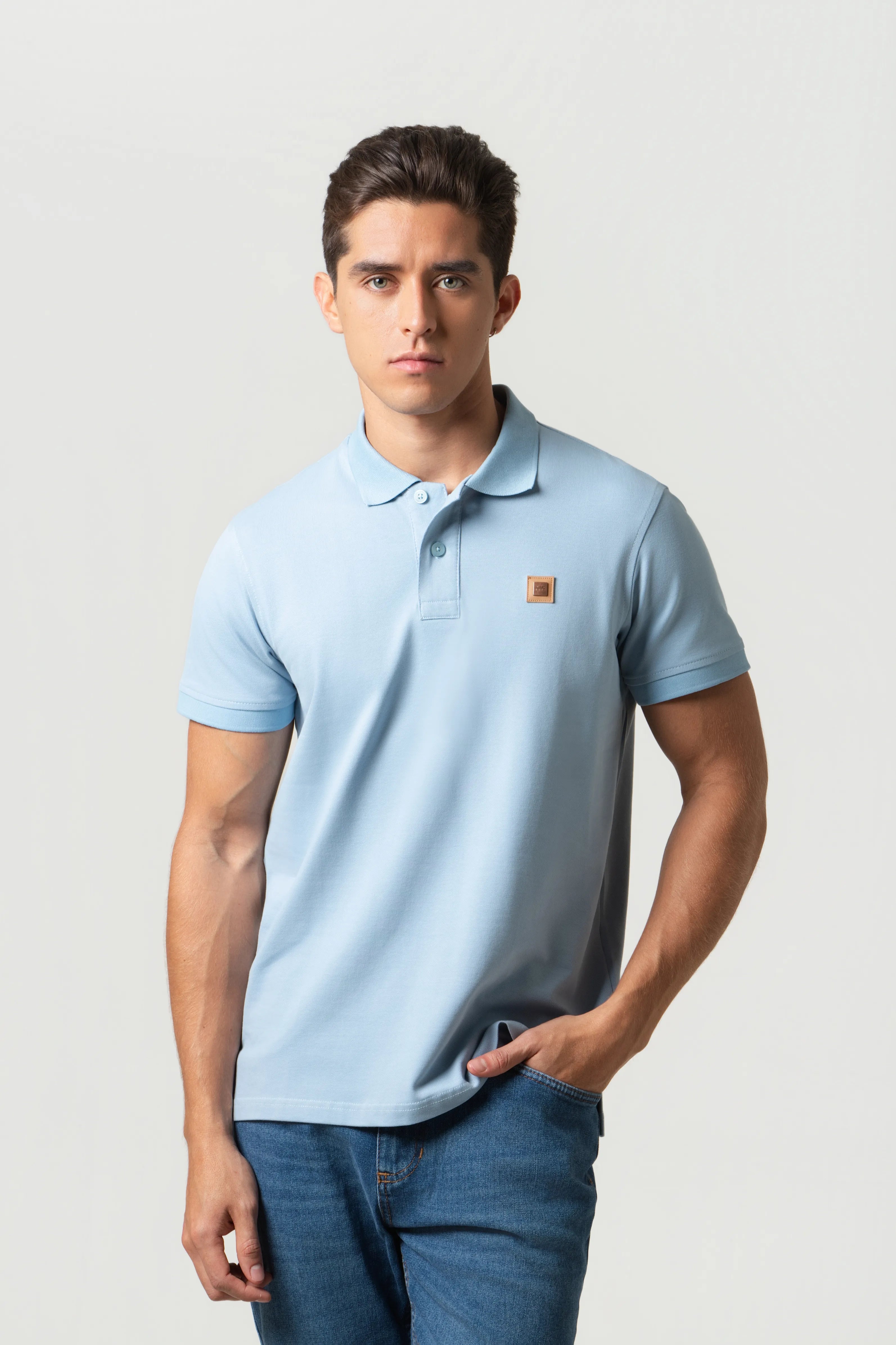 POLO TIPPING COLOR AZUL NIEBLA-BLANCO