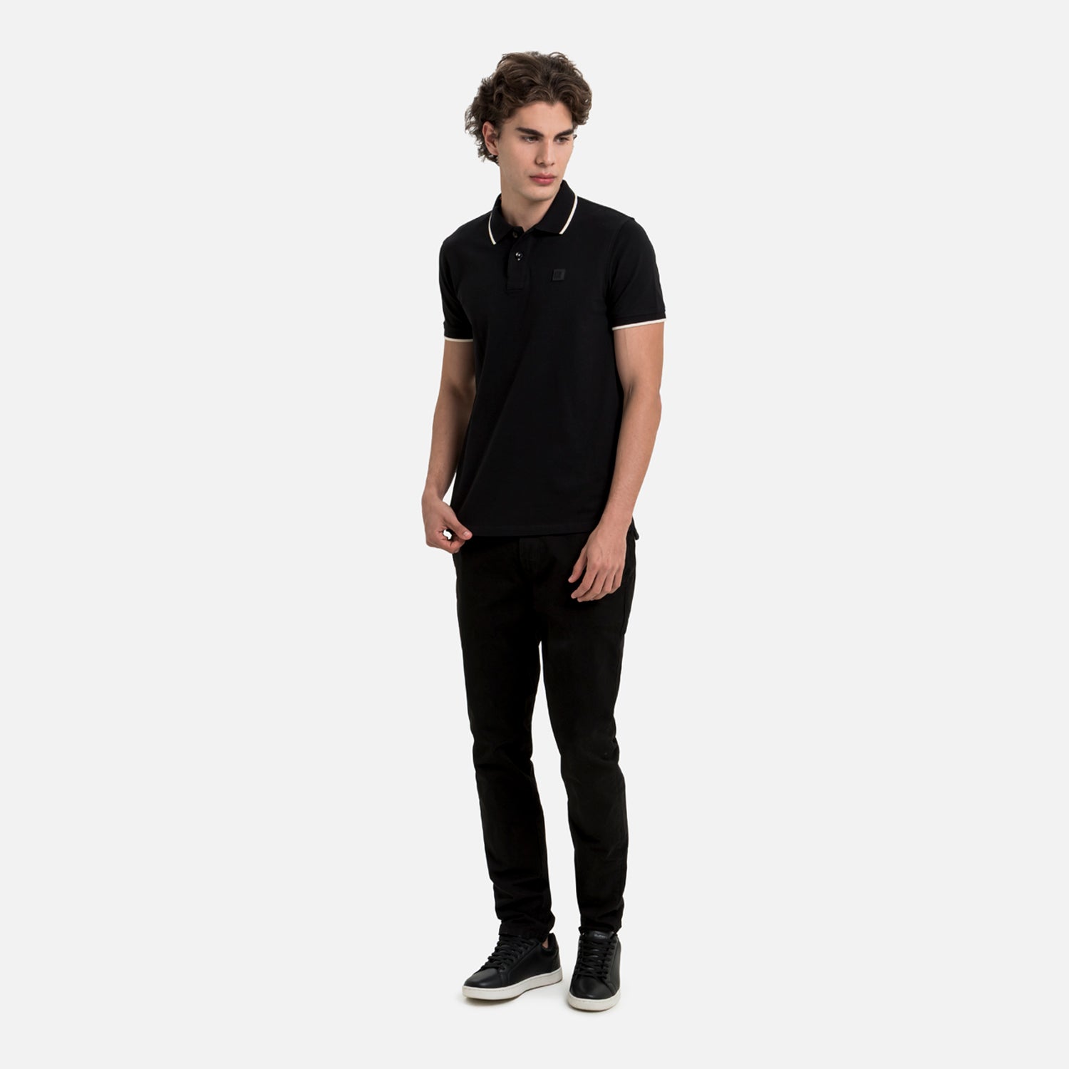POLO TIPPING COLOR NEGRO-IVORY MARFIL