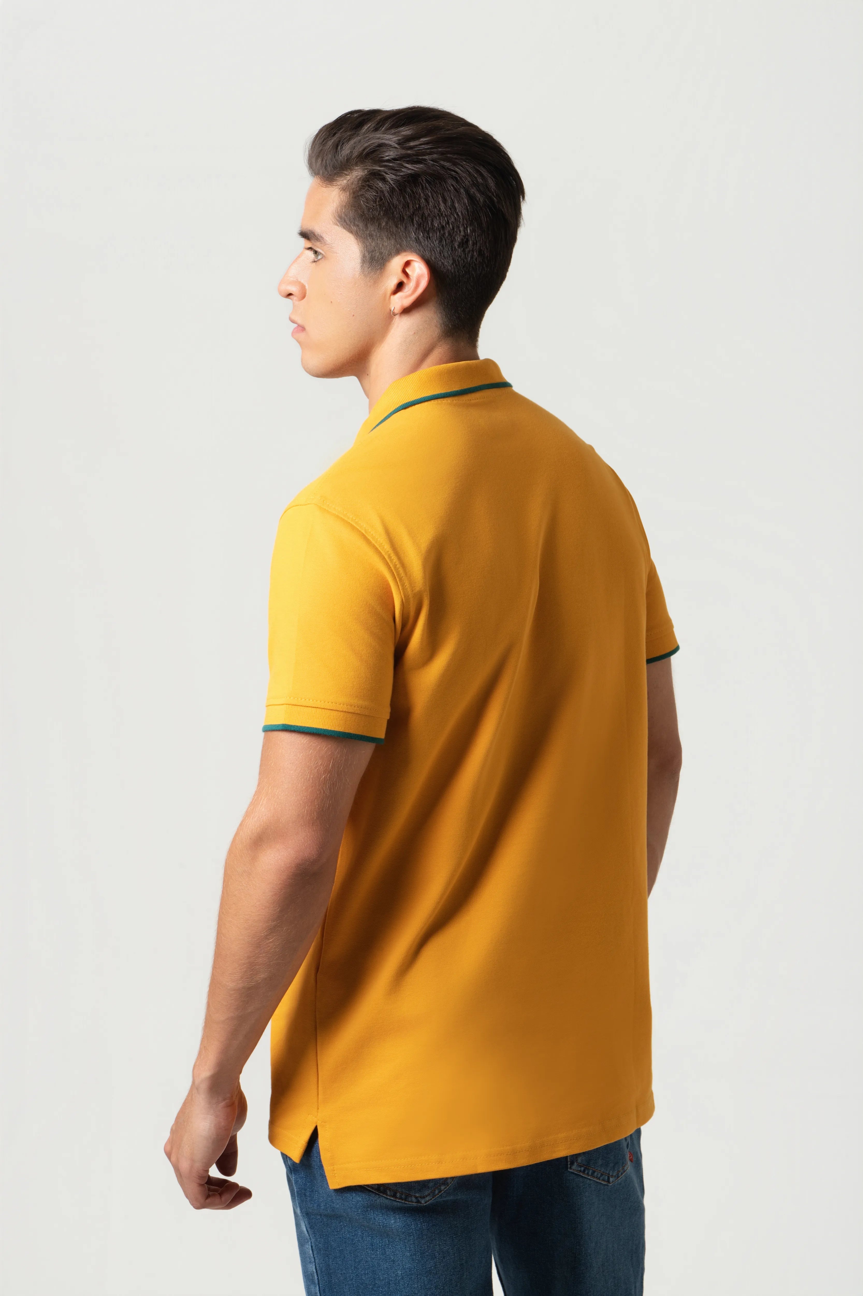 POLO TIPPING COLOR MOSTAZA - VERDE TORMENTA