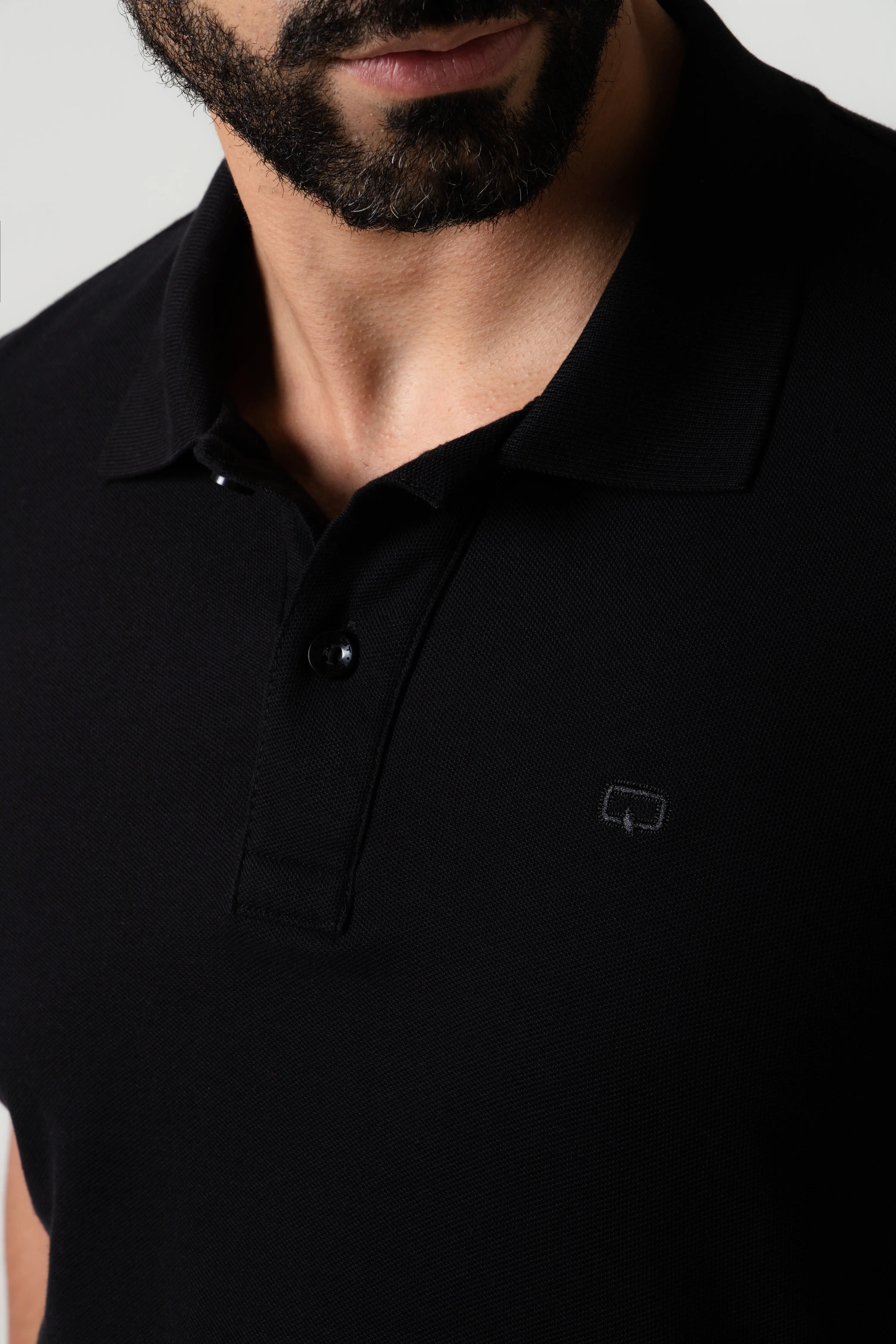 POLO SLIM COLOR NEGRO