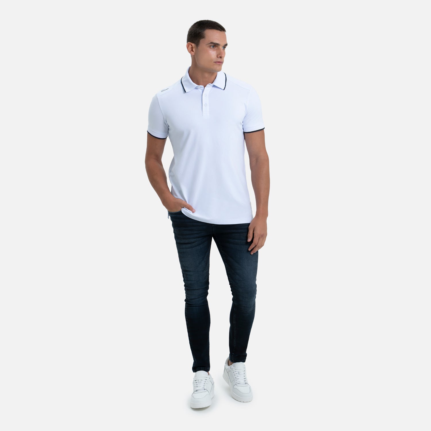 POLO MANGA CORTA COLOR BLANCO OPTICO