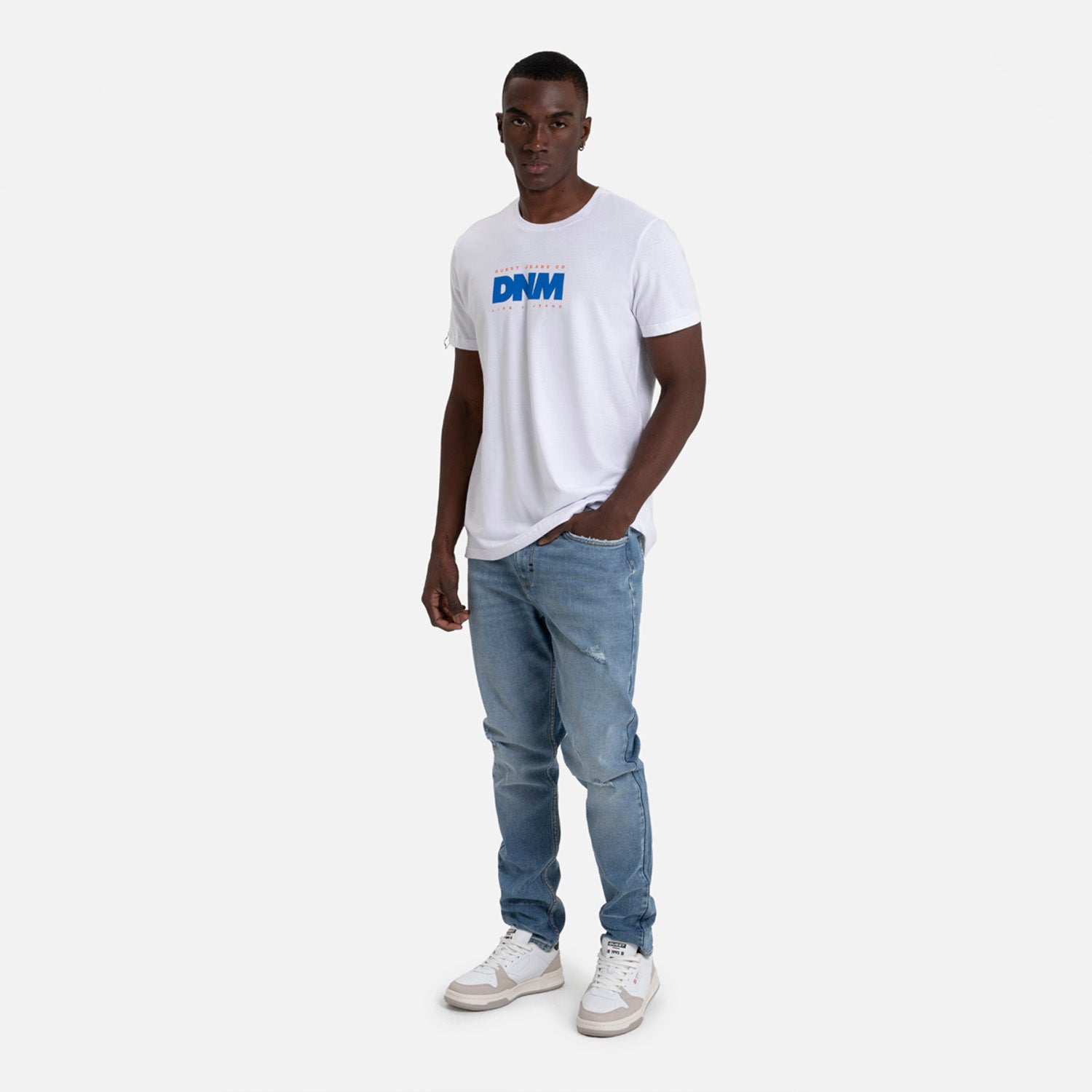 CAMISETA ESPECIAL ESTAMPADO LOCALIZADO COLOR BLANCO BLANCO