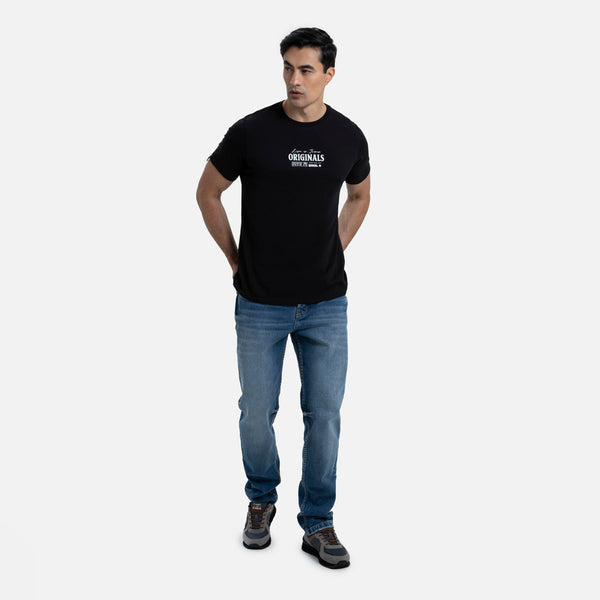 CAMISETA ESPECIAL ESTAMPADO LOCALIZADO COLOR NEGRO