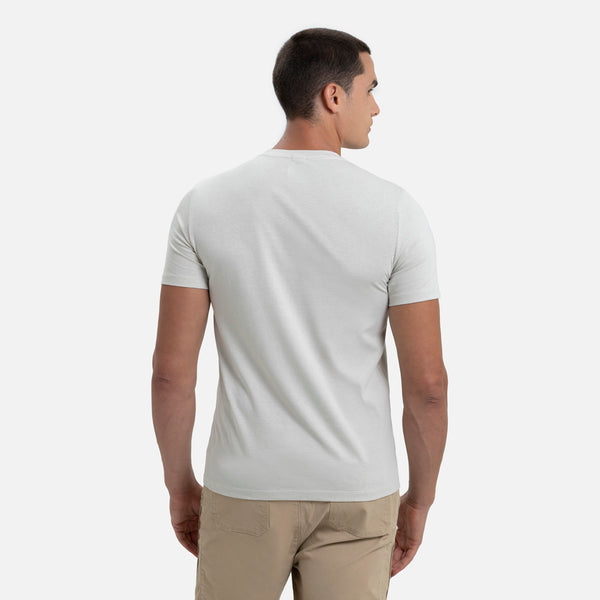 CAMISETA ESPECIAL ESTAMPADO LOCALIZADO COLOR AVENA