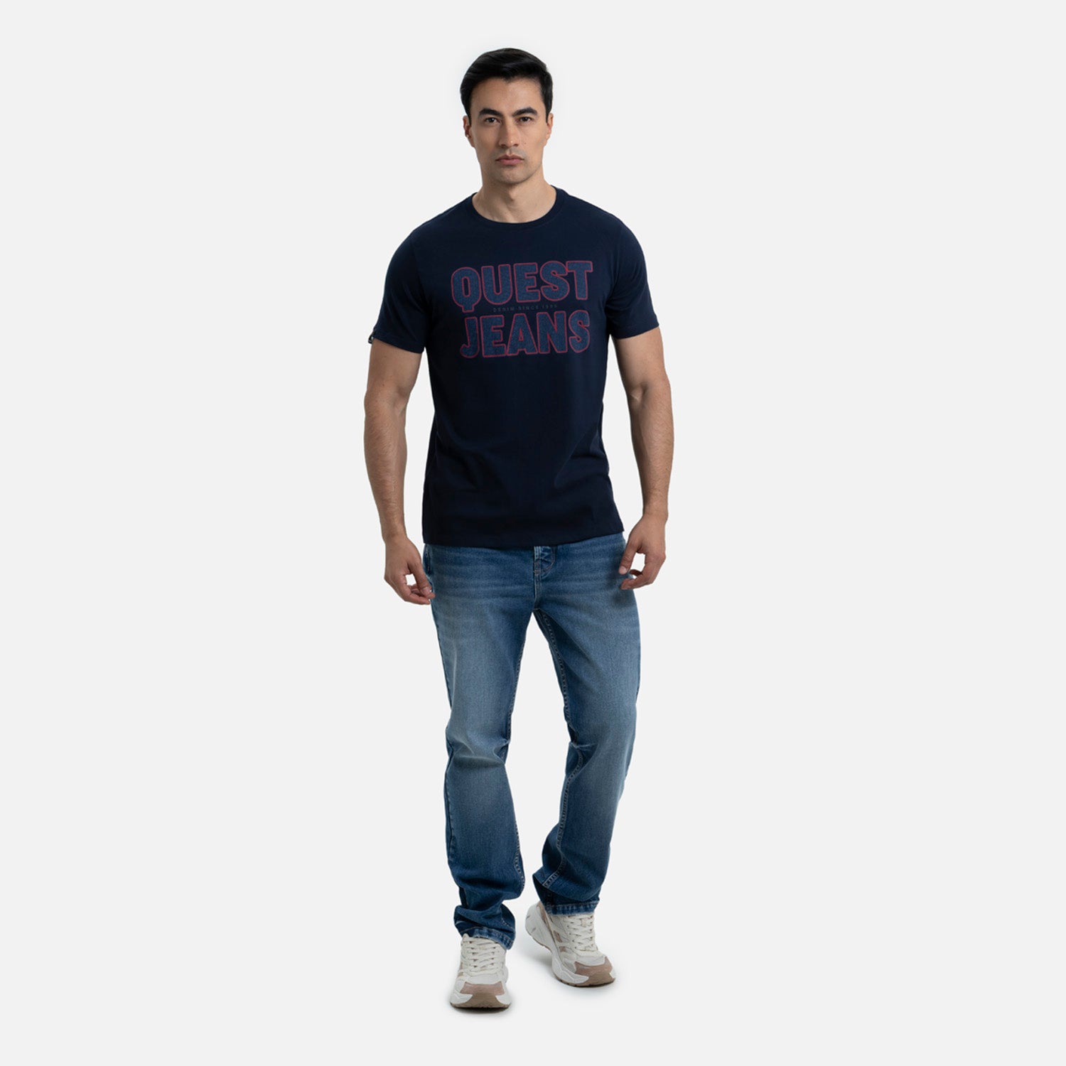 CAMISETA ESPECIAL ESTAMPADO LOCALIZADO COLOR AZUL OSCURO