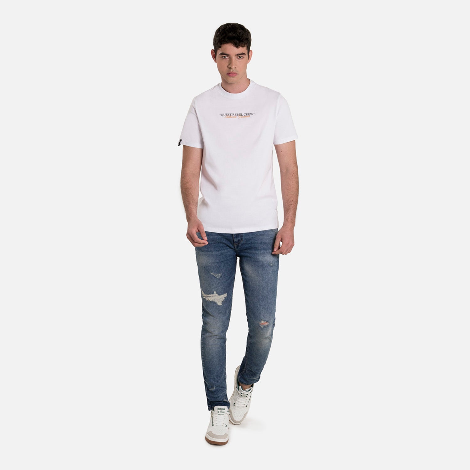 CAMISETA ESPECIAL ESTAMPADO LOCALIZADO COLOR BLANCO BLANCO