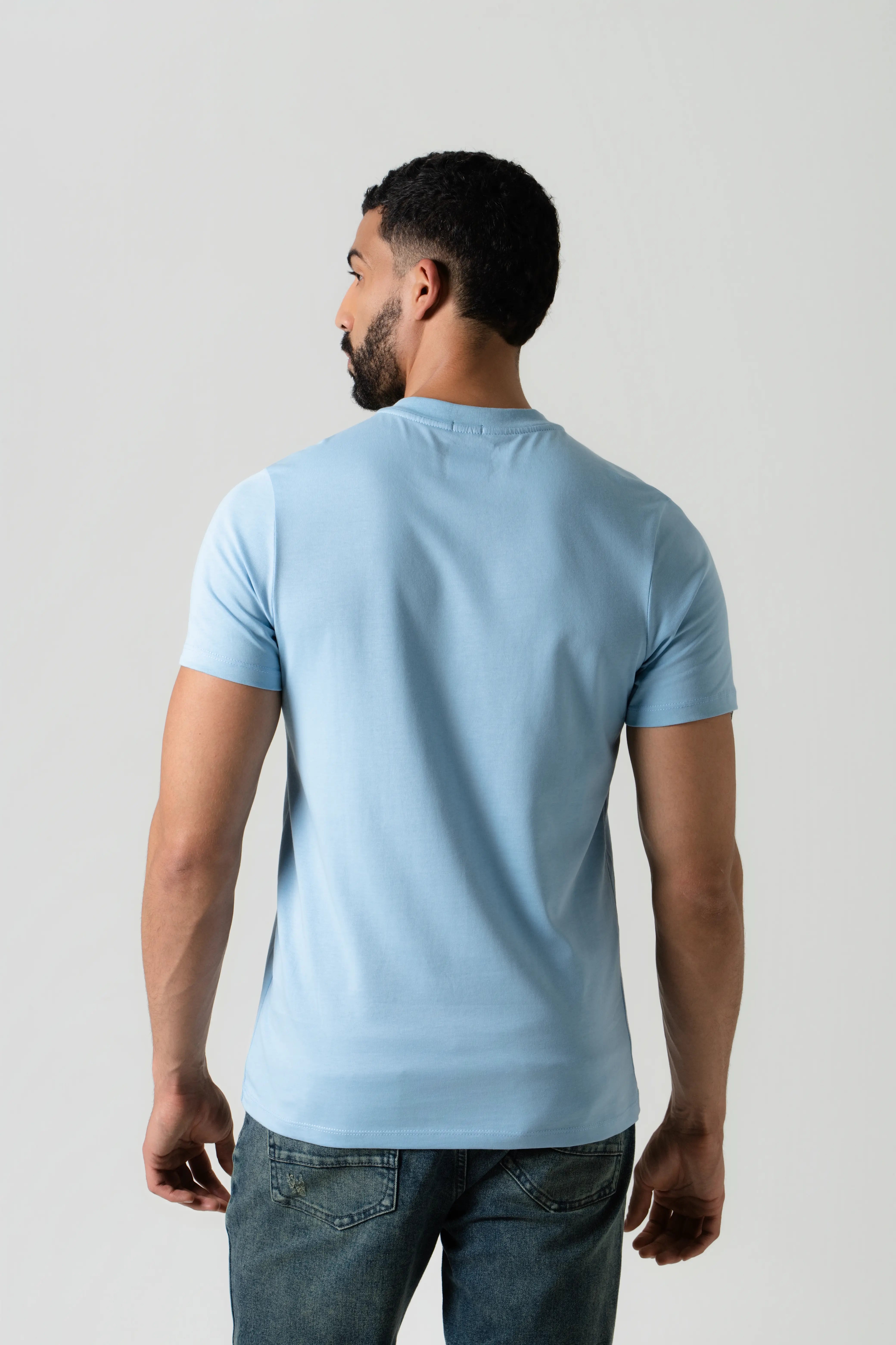 CAMISETA ESPECIAL ESTAMPADO LOCALIZADO COLOR AZUL GLACIAR