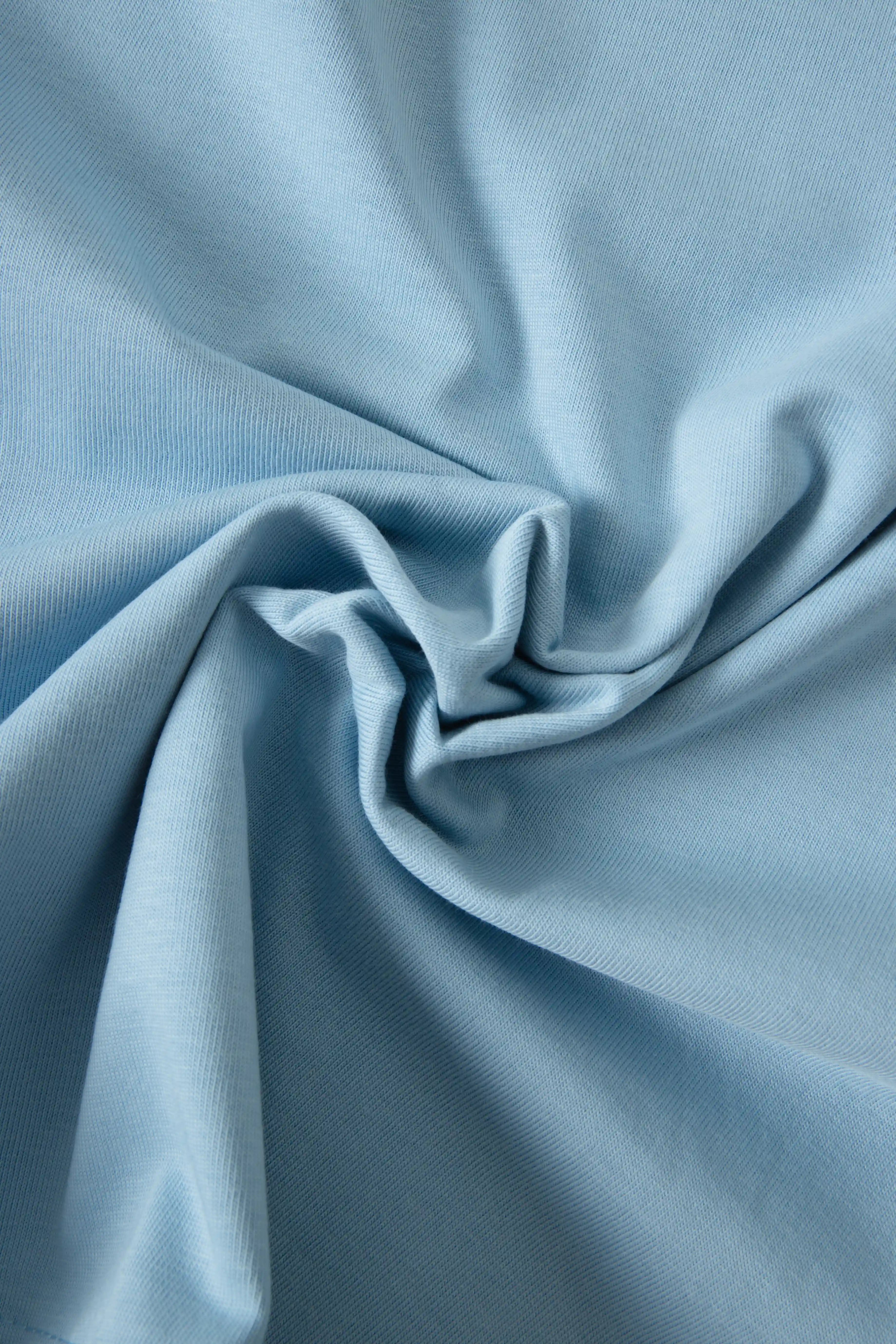 CAMISETA ESPECIAL ESTAMPADO LOCALIZADO COLOR AZUL GLACIAR