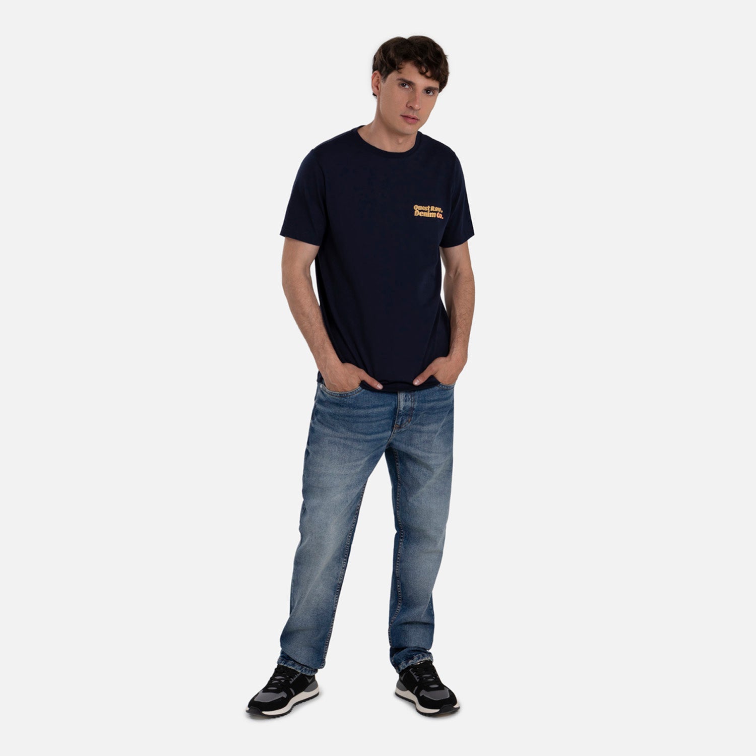 CAMISETA ESPECIAL ESTAMPADO LOCALIZADO COLOR AZUL OSCURO